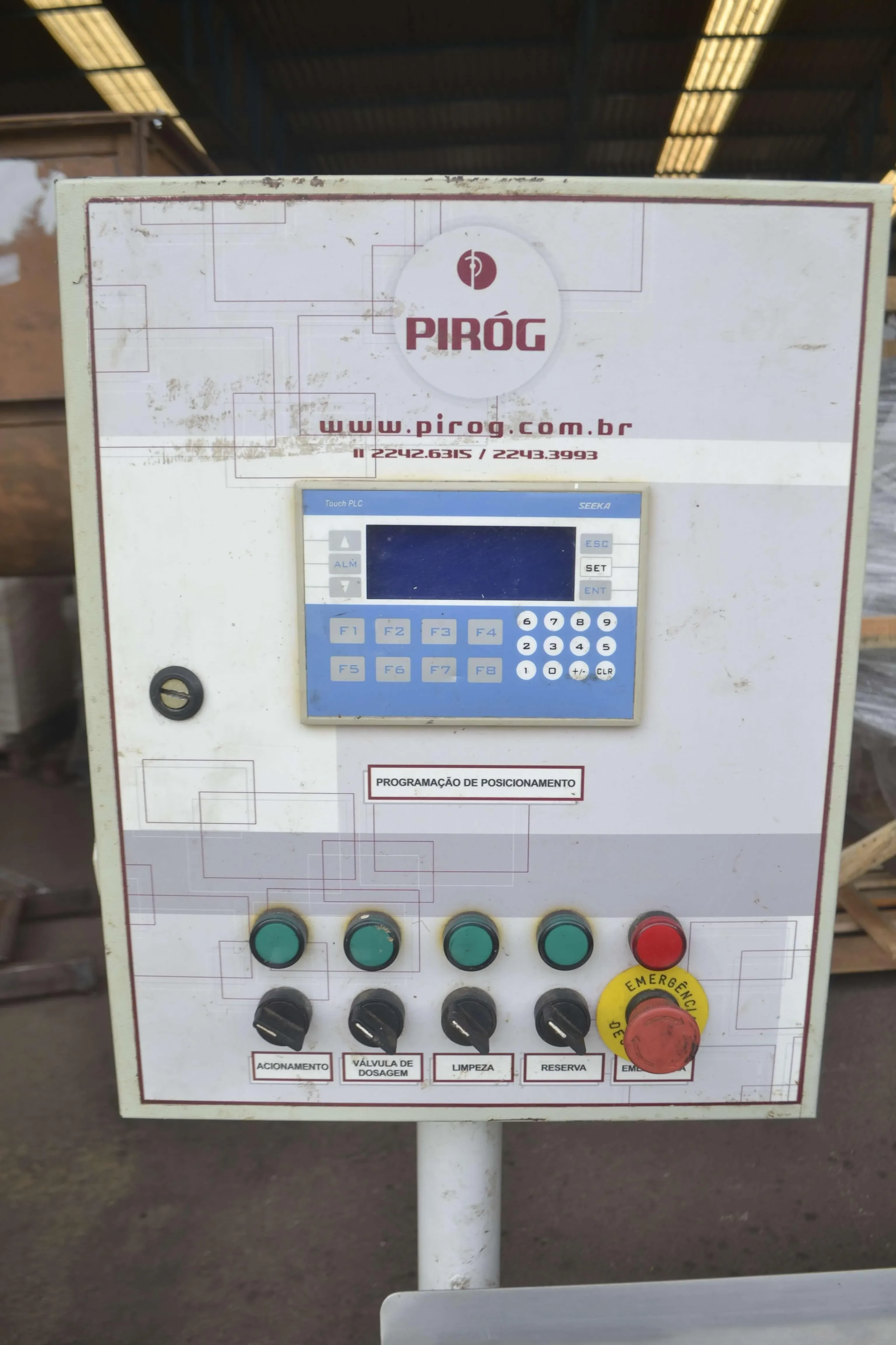 dosadora-para-liquidos-e-semiliquidos-8-bicos-400-mm-marca-pirog