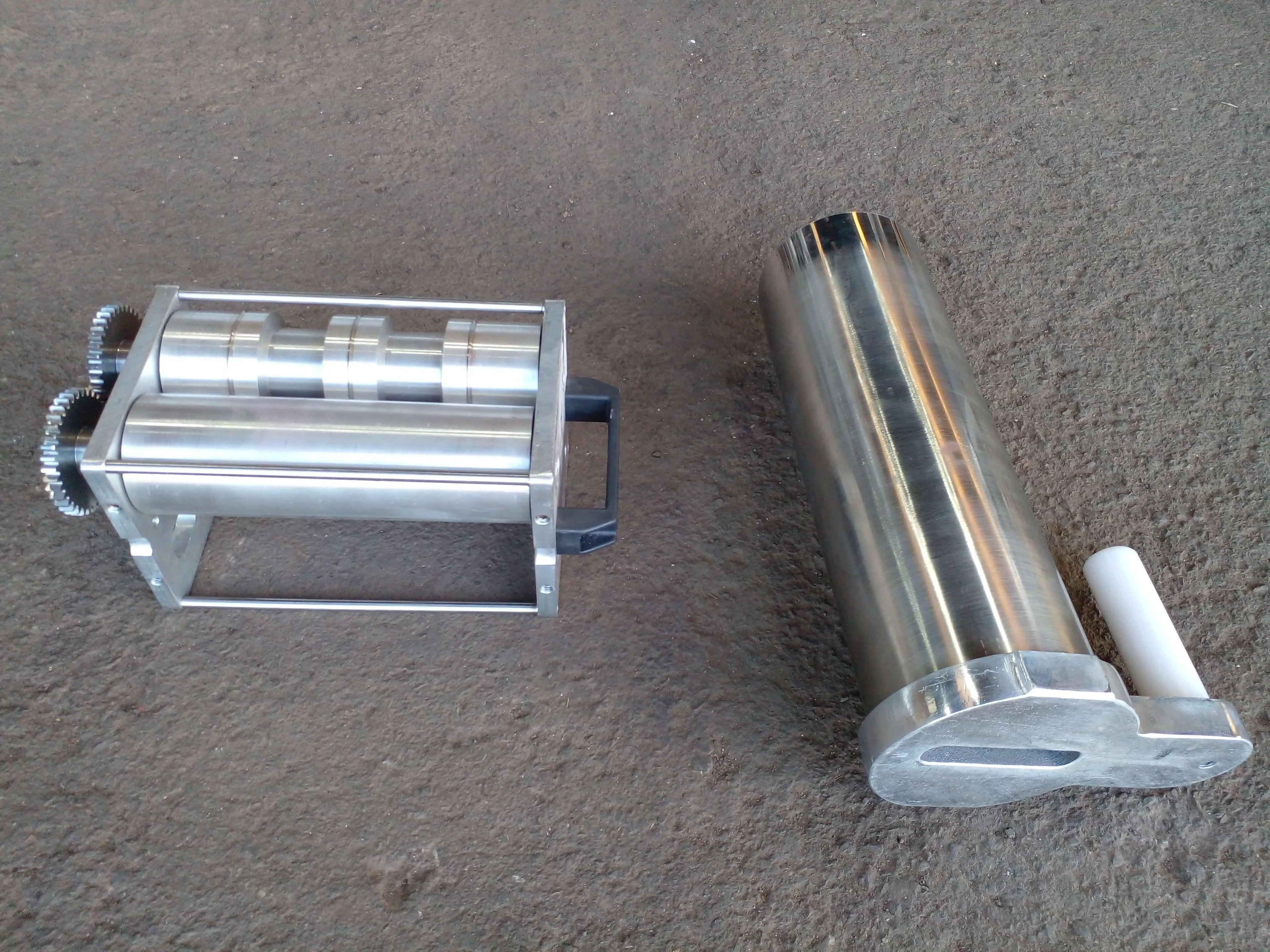 formadora-recheadora-de-pastel-e-ravioli-120-kg-h-marca-indiana