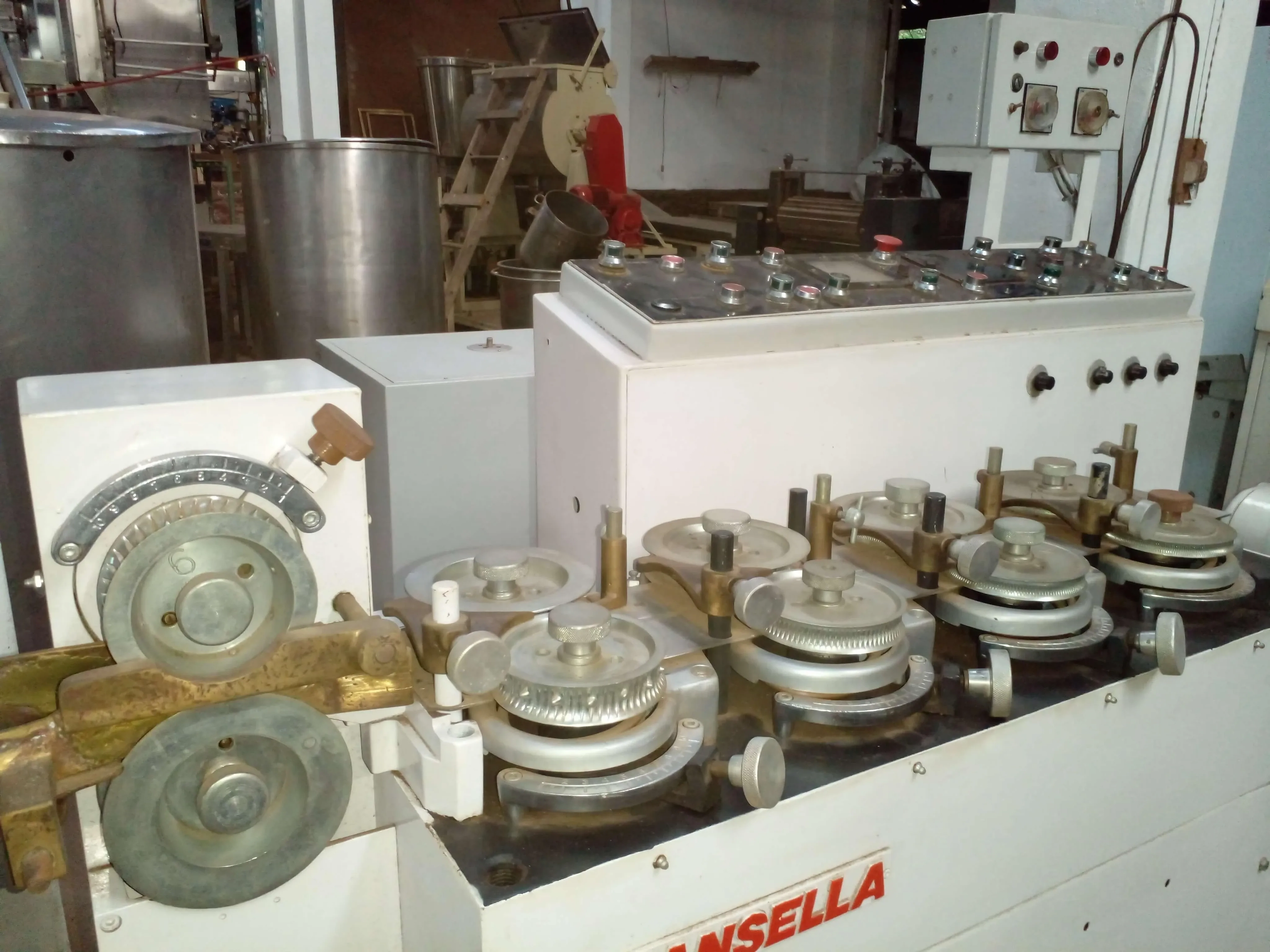 linha-de-fabricacao-de-bala-dura-500-kg-hora-marca-hansella-verk