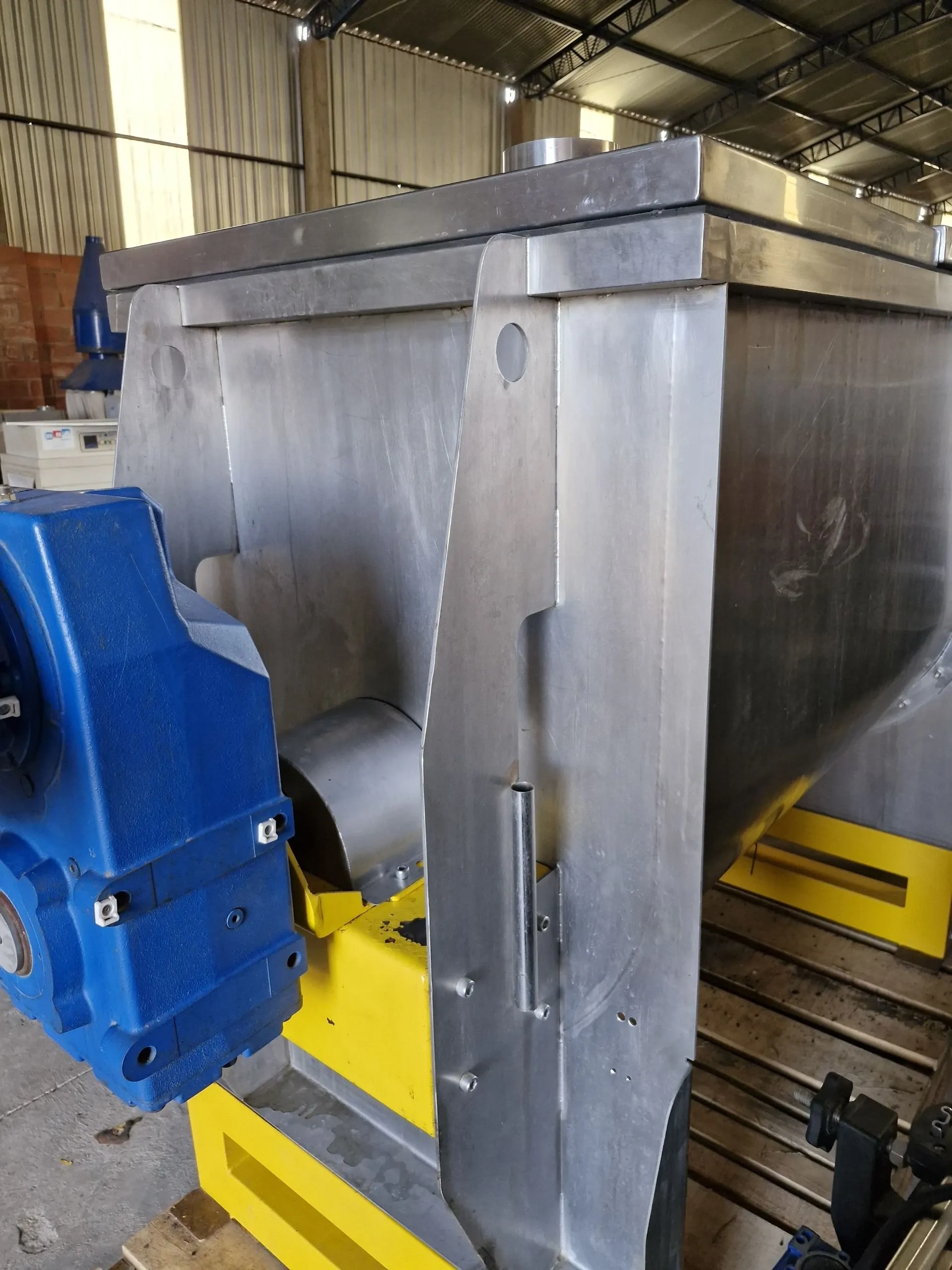 misturador-ribbon-blender-capacidade-1000-litros