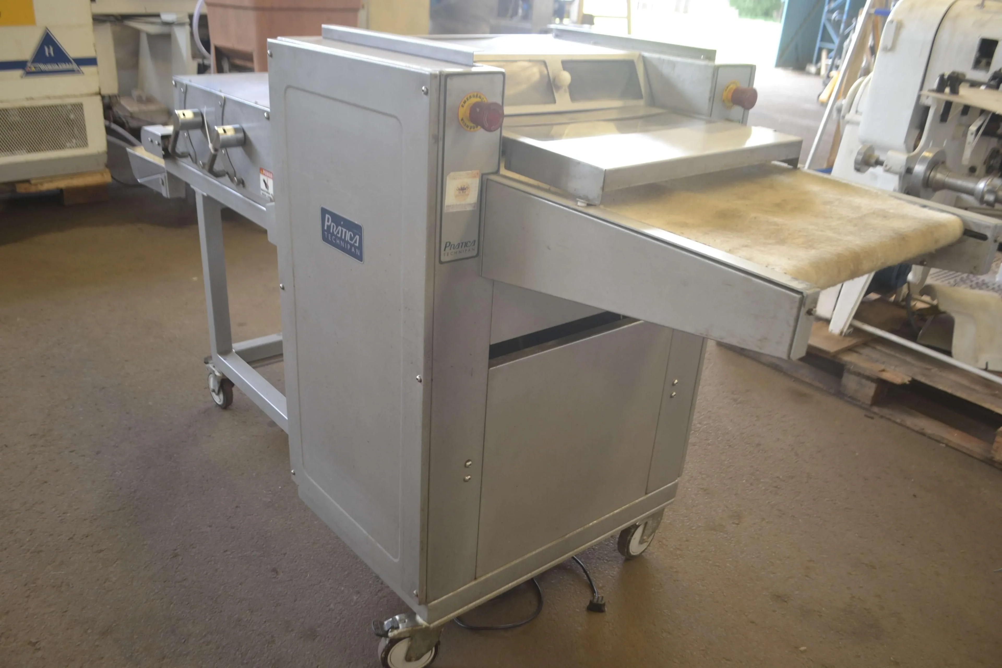 modeladora-alongadora-6-mil-unidades-hora-marca-pratica-klimaquip