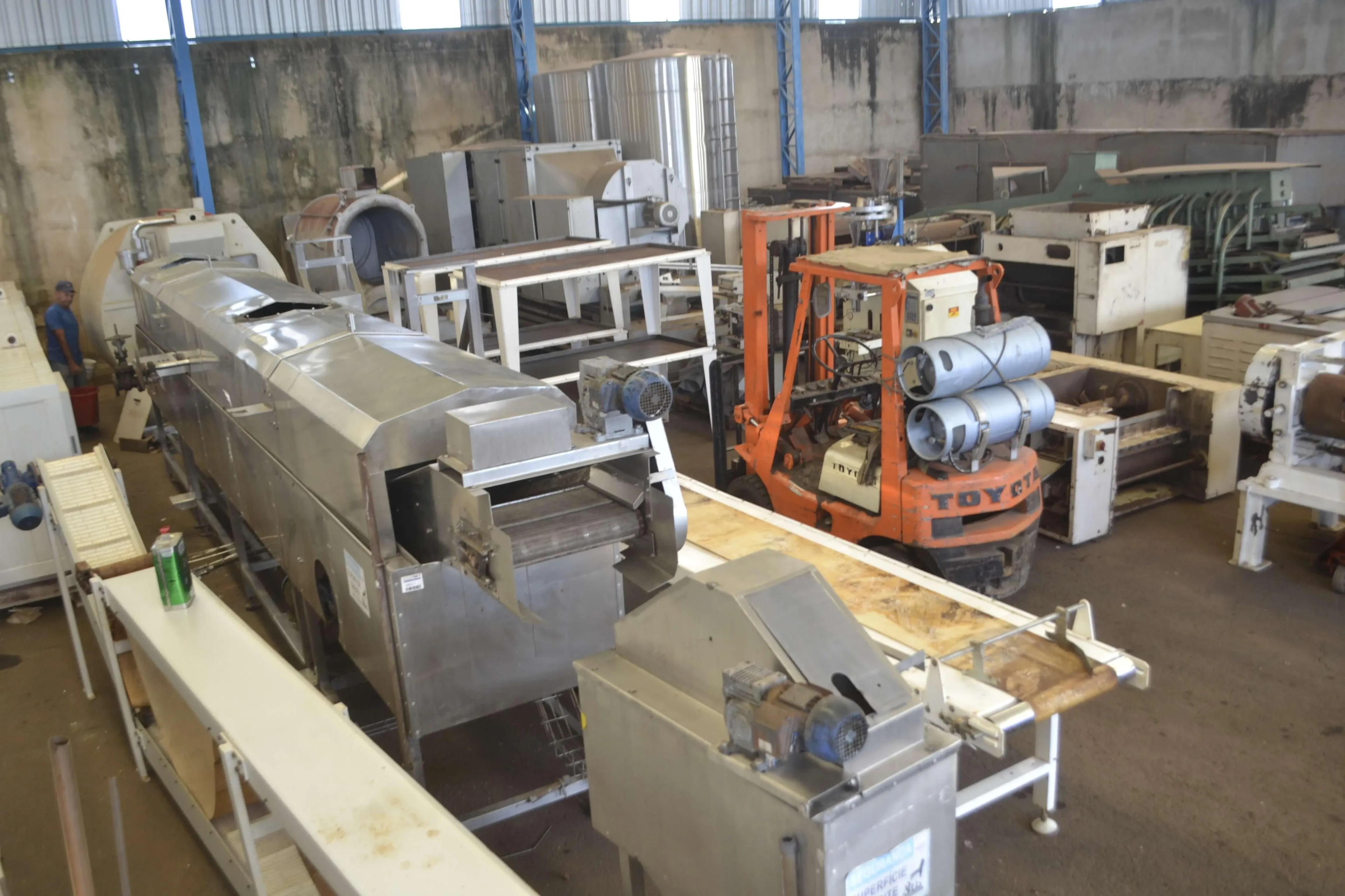 fritador-continuo-para-produtos-de-trigo-350-kg-h-marca-mci