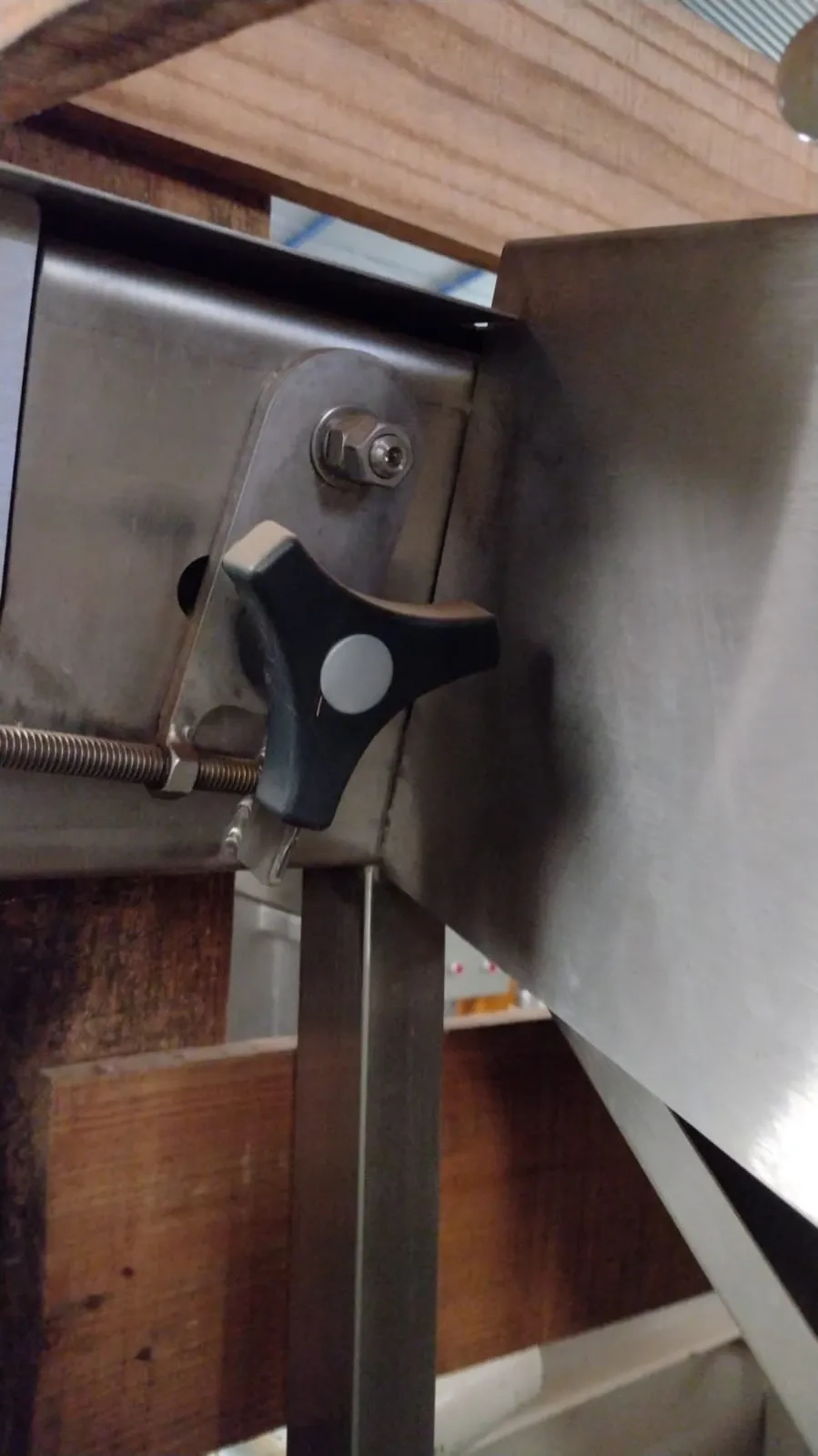 descascadora-e-classificadora-de-camarao-e-frutos-do-mar-marca-rs-maquinas-e-equipamentos-industriais-ltda