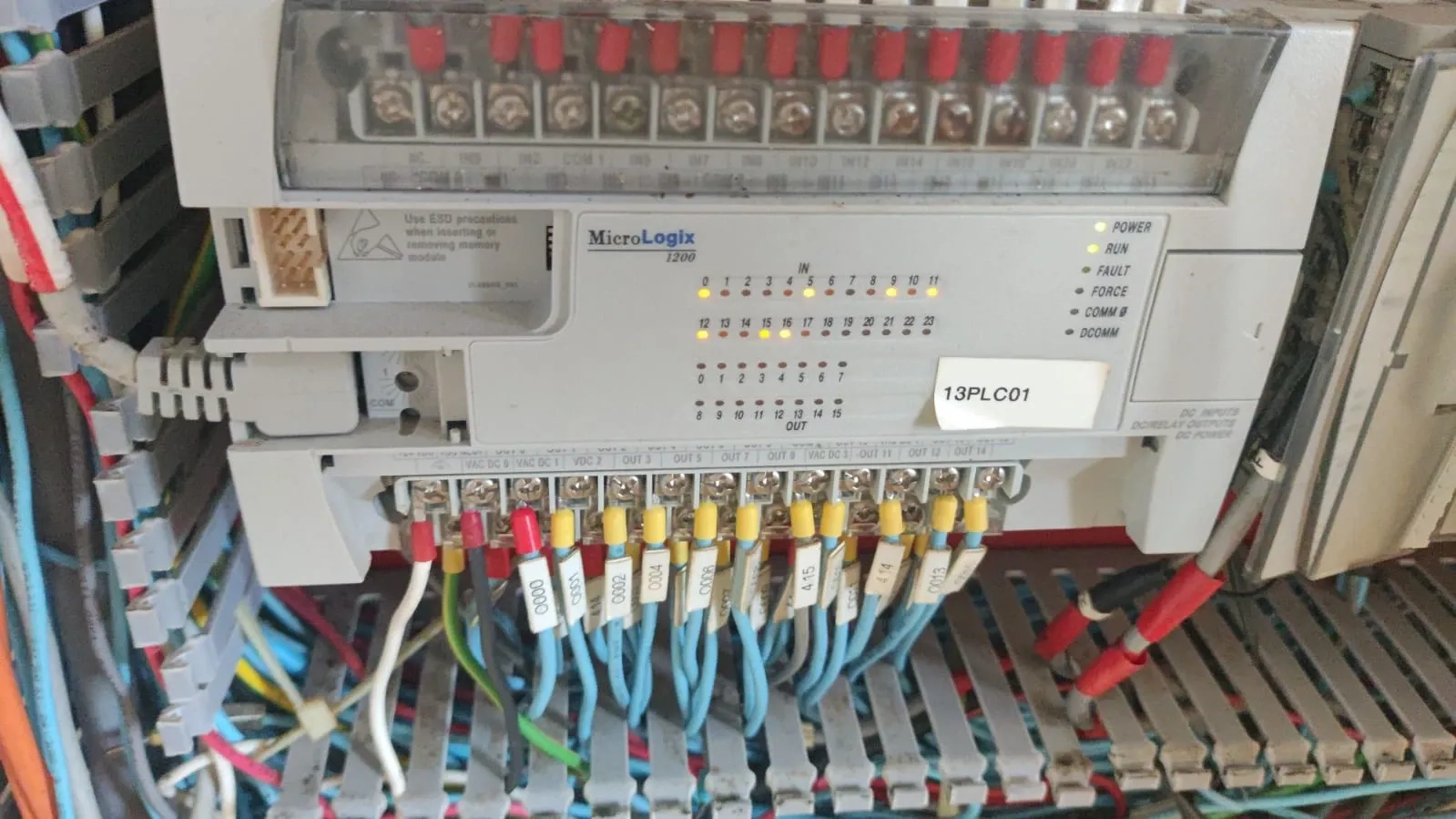 embaladora-empacotadora-volumetrica-vertical-em-aco-inox-marca-sandiacre