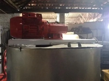 tanque-800-litros-em-aco-inox