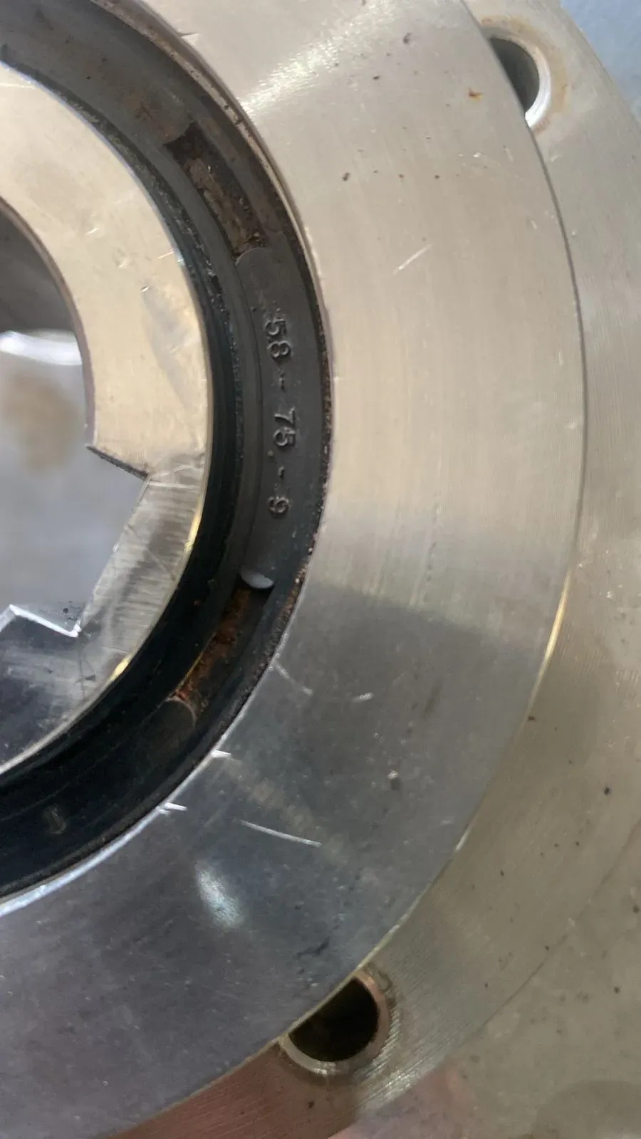 envasadora-com-tampadora-rotativa-bombonas-galoes-de-1-a-5-litros-marca-vinox-zegla