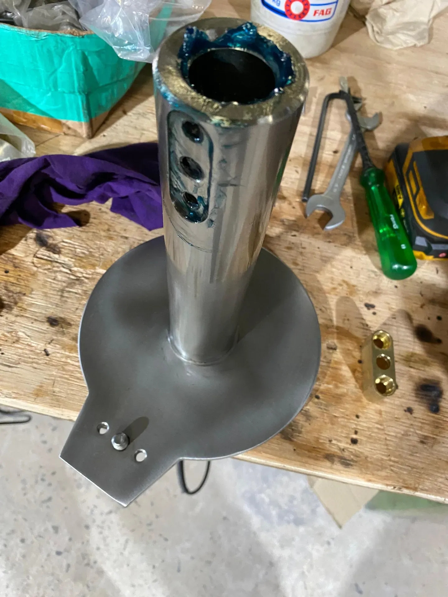 envasadora-com-tampadora-rotativa-bombonas-galoes-de-1-a-5-litros-marca-vinox-zegla