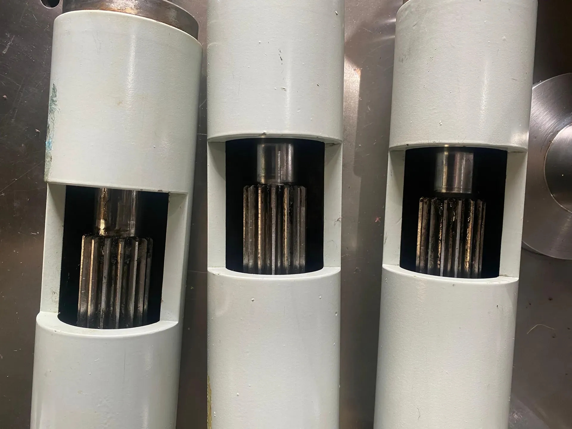 envasadora-com-tampadora-rotativa-bombonas-galoes-de-1-a-5-litros-marca-vinox-zegla