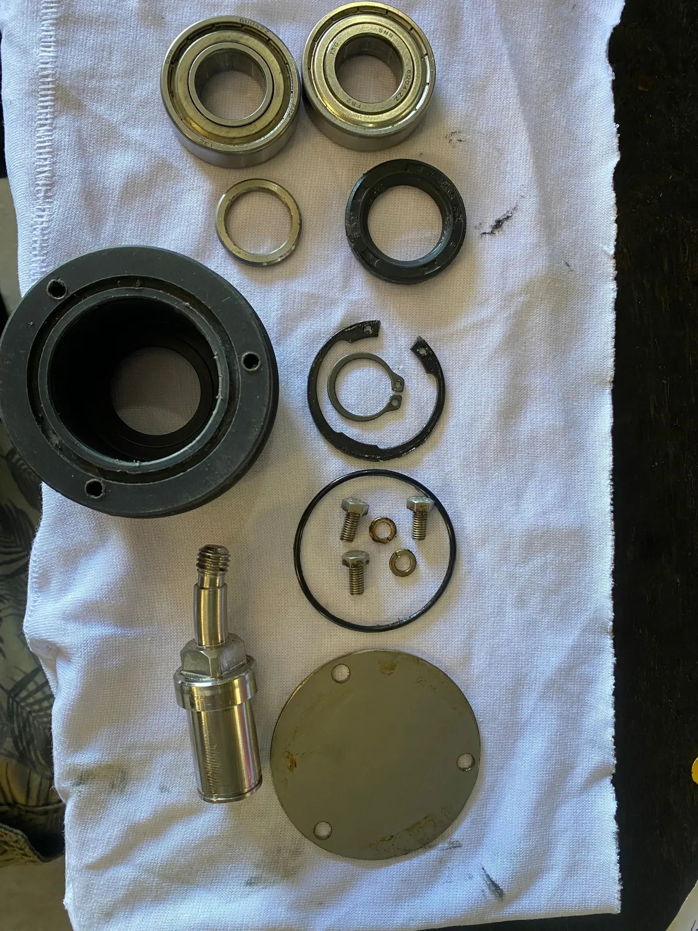 envasadora-com-tampadora-rotativa-bombonas-galoes-de-1-a-5-litros-marca-vinox-zegla