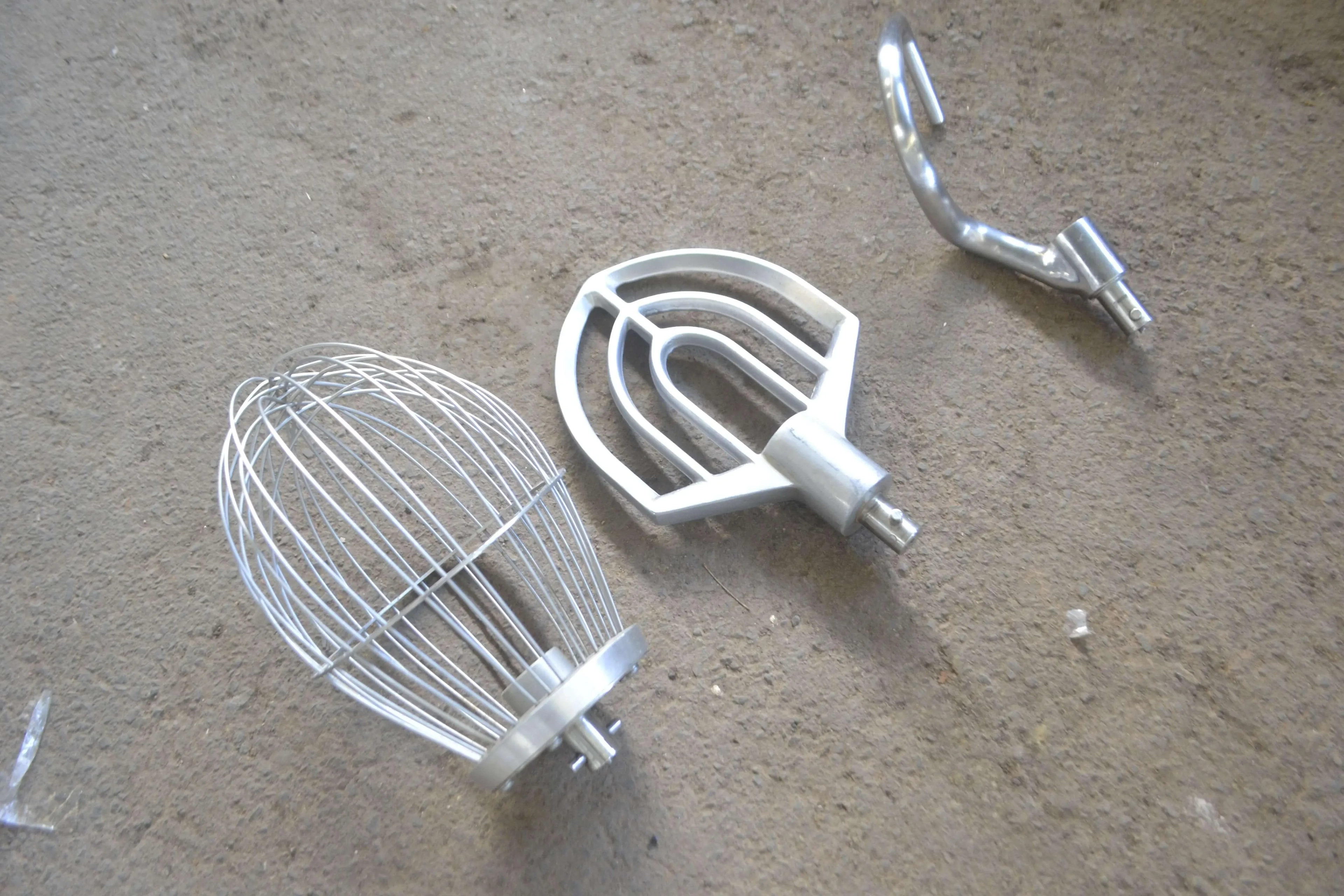 batedeira-planetaria-18-litros-marca-pratica-klimaquip