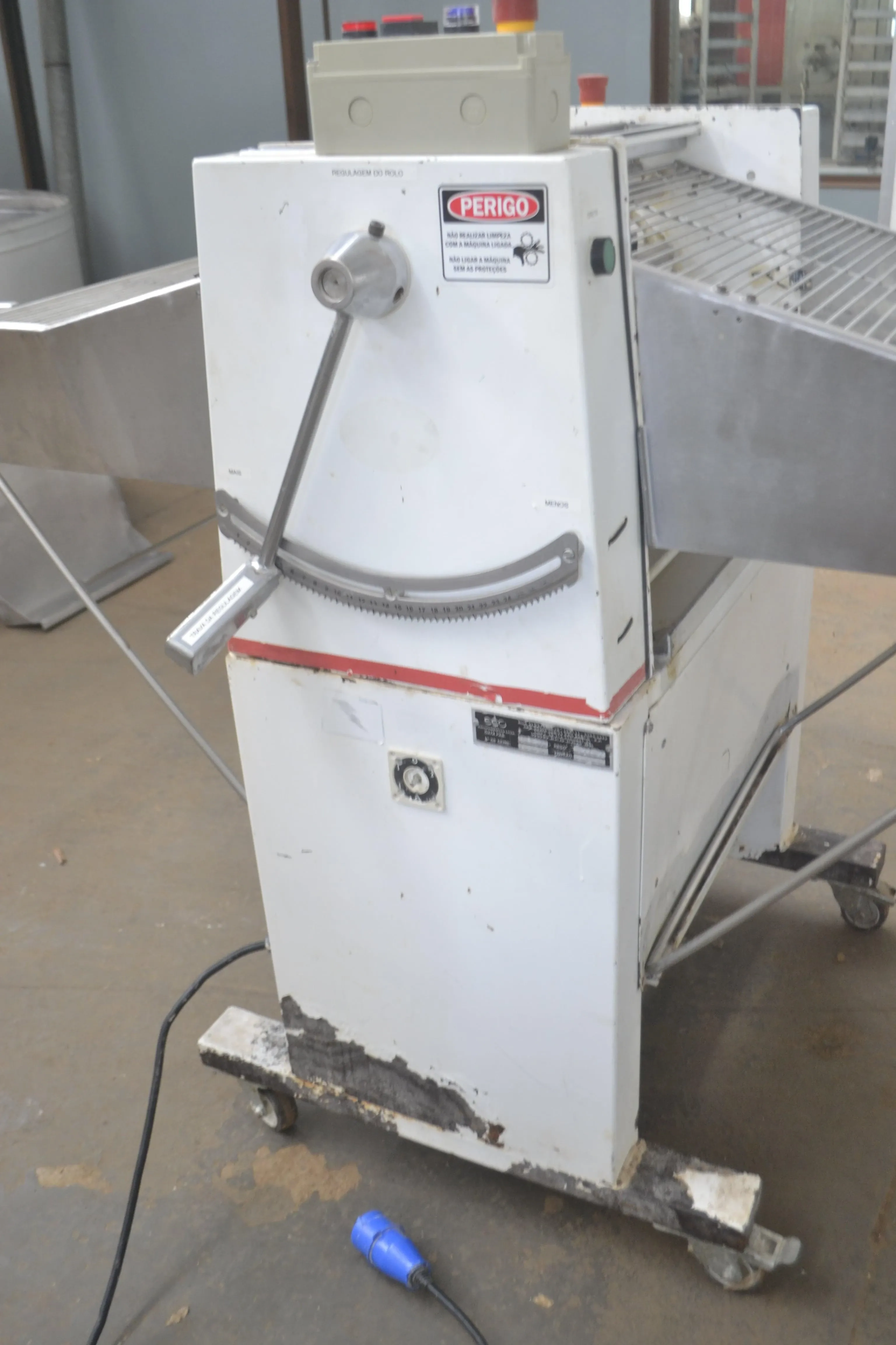 laminadora-de-massas-500-mm-marca-eco