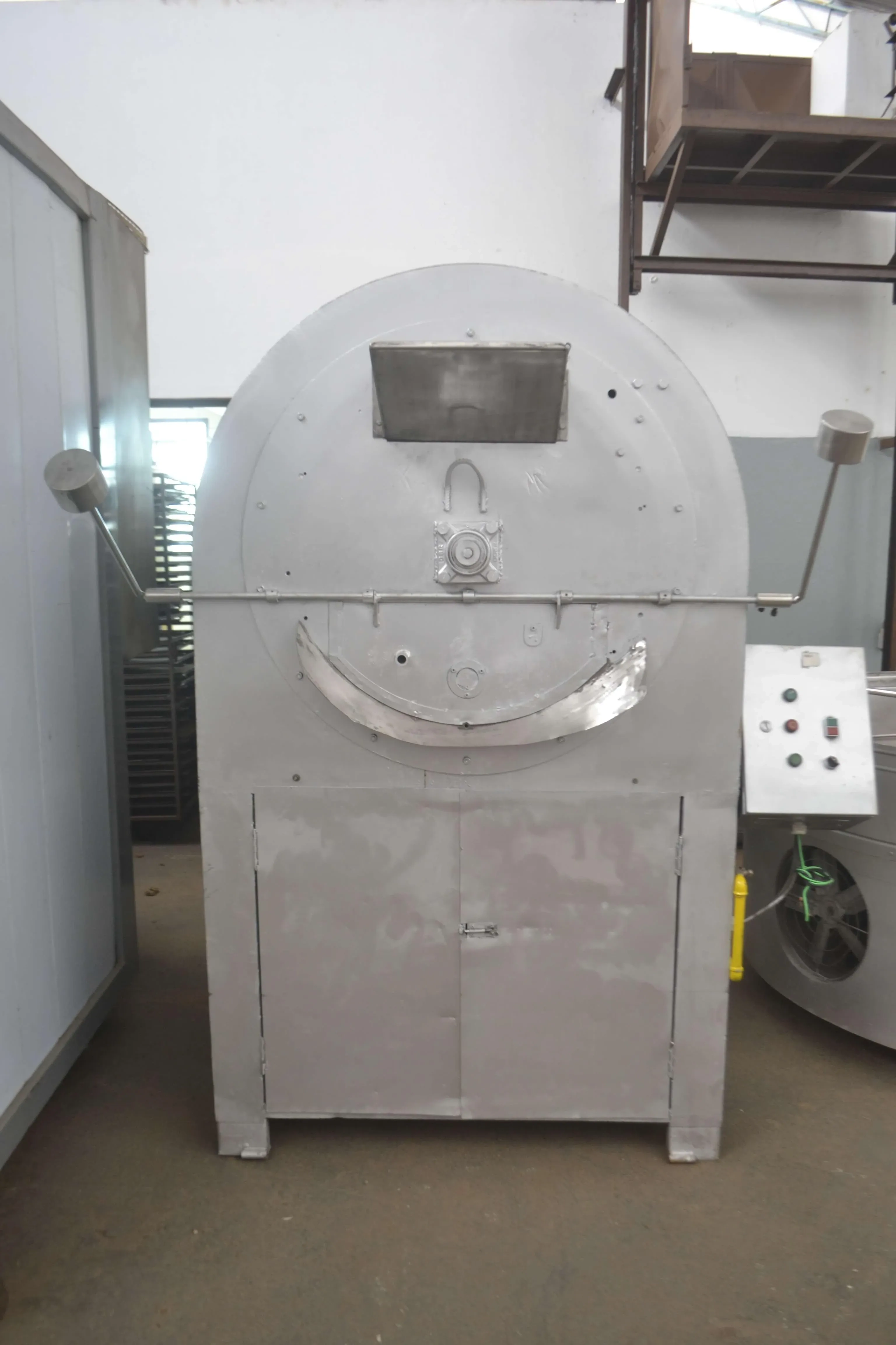 torrador-de-cafe-com-resfriador-capacidade-200-kg