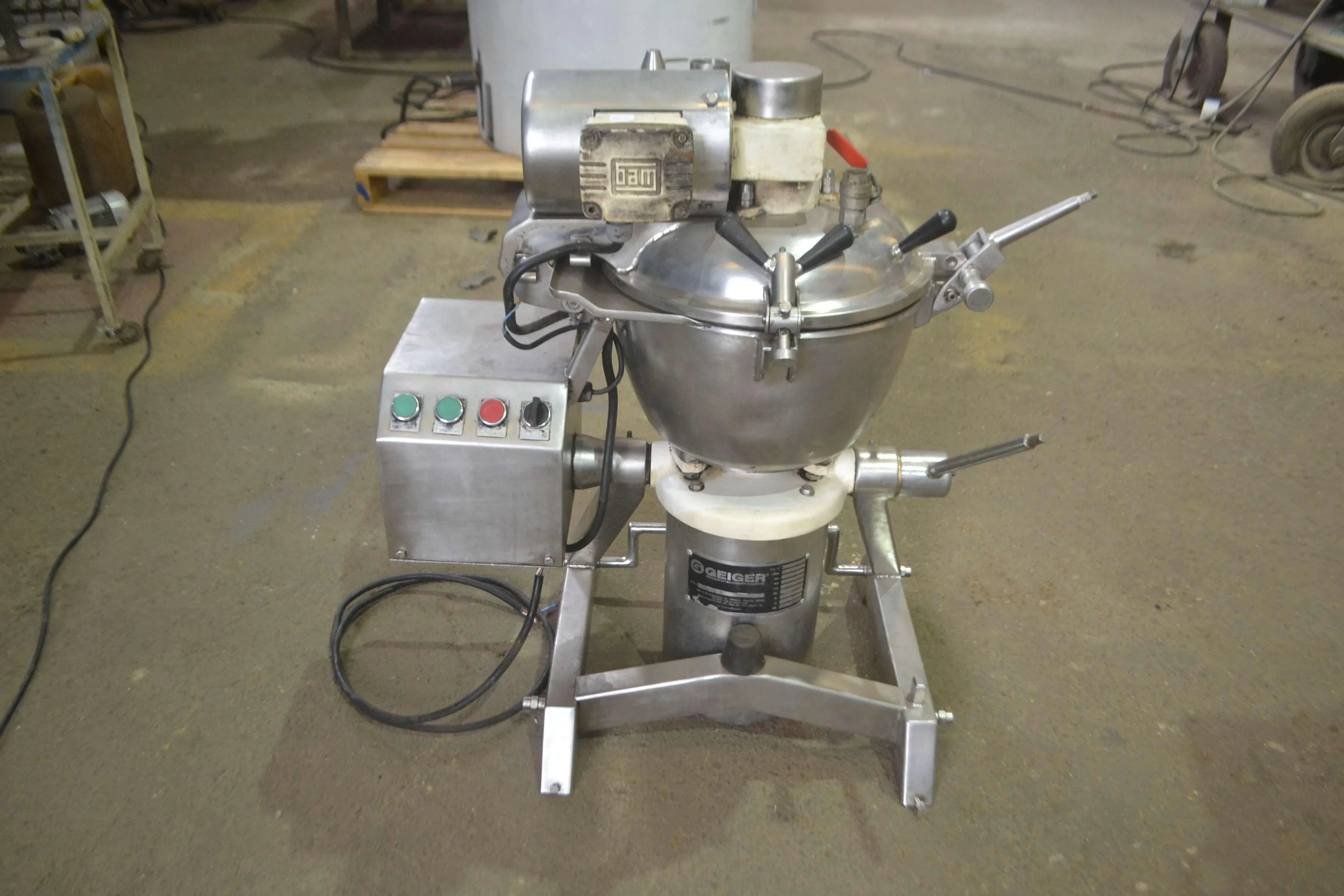 processador-universal-cutter-capacidade-12-litros-marca-geiger