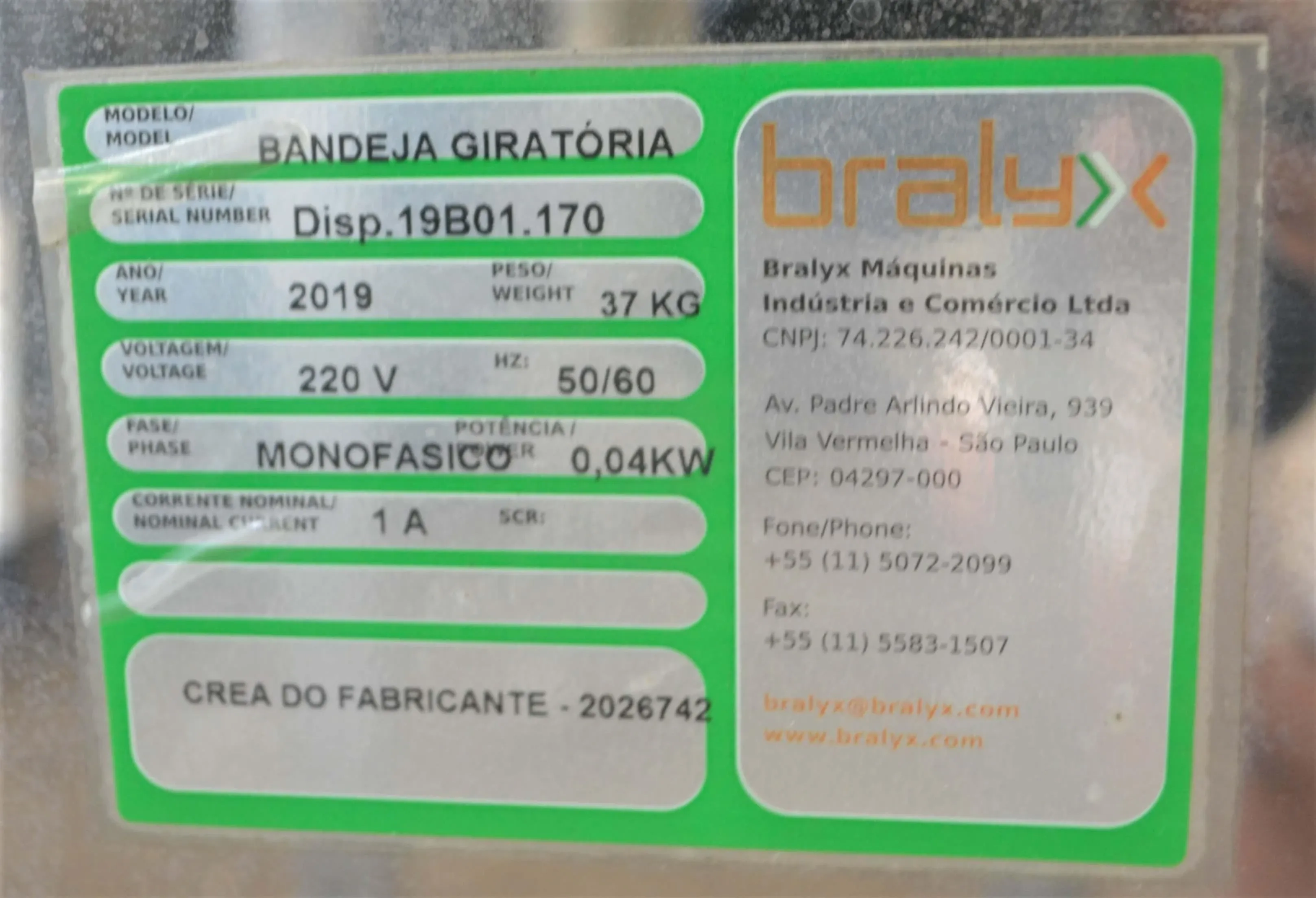 bandeja-com-sistema-giratorio-para-cobrir-doces-com-granulados