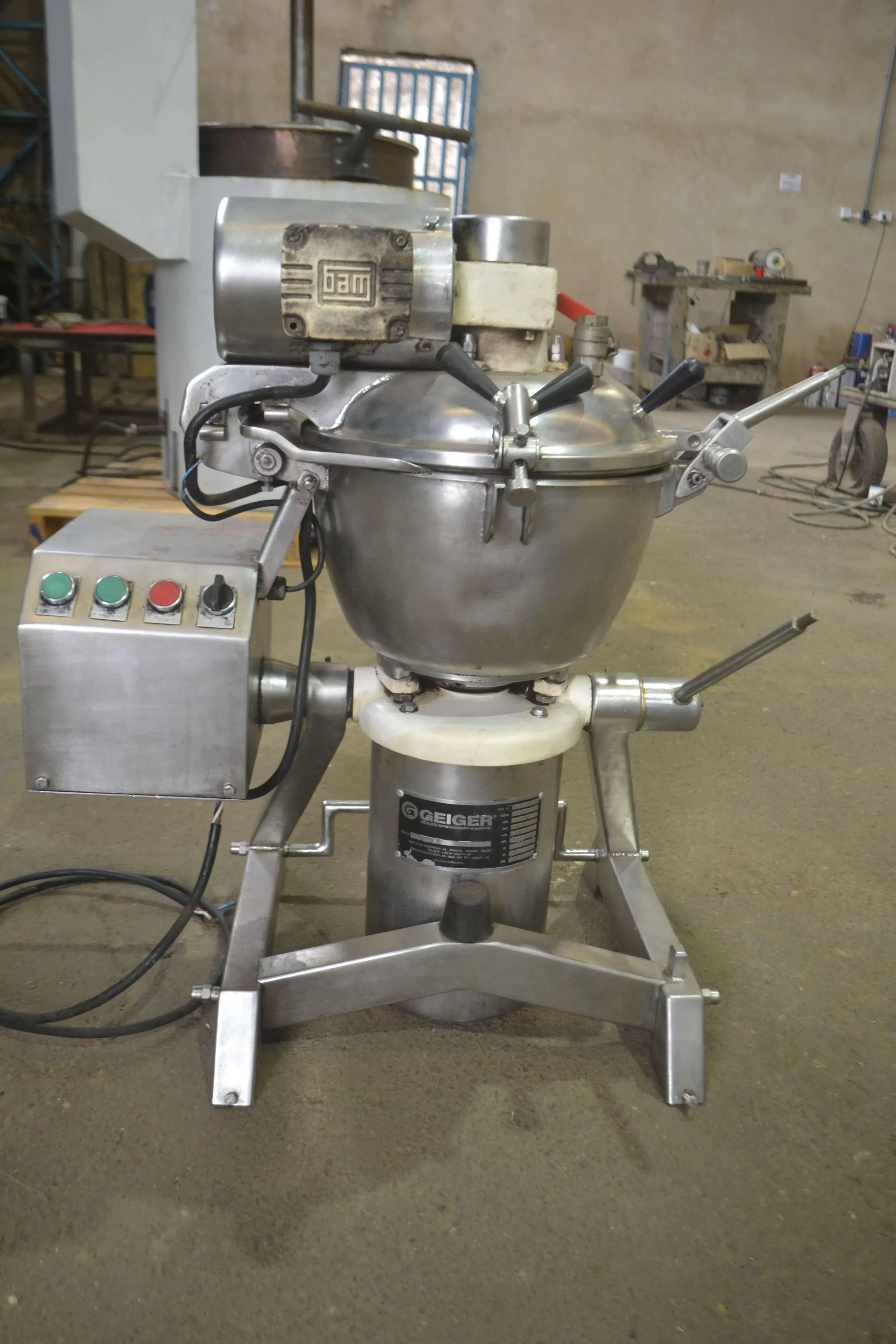 processador-universal-cutter-capacidade-12-litros-marca-geiger