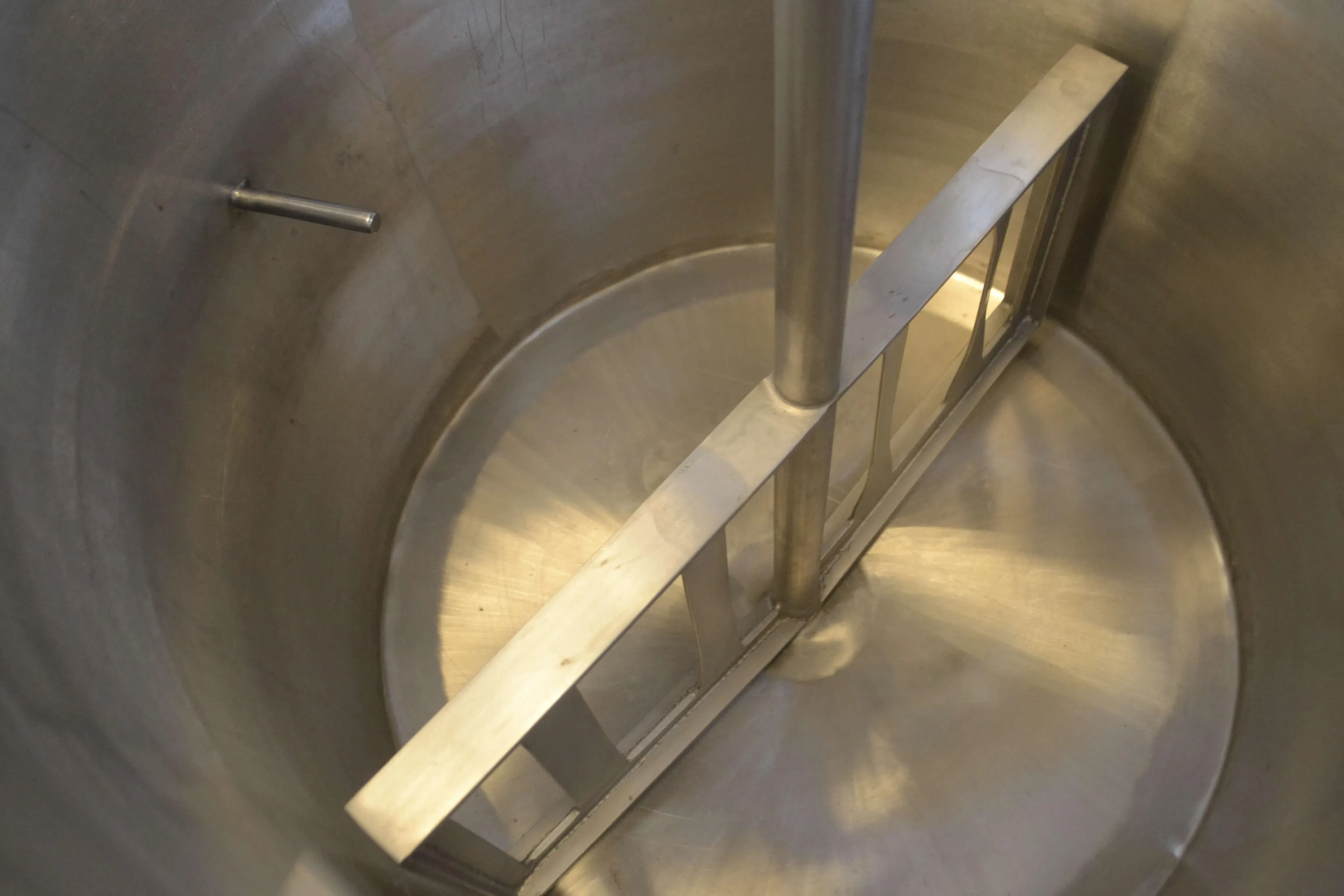 tacho-a-gas-capacidade-200-litros-marca-mundinox