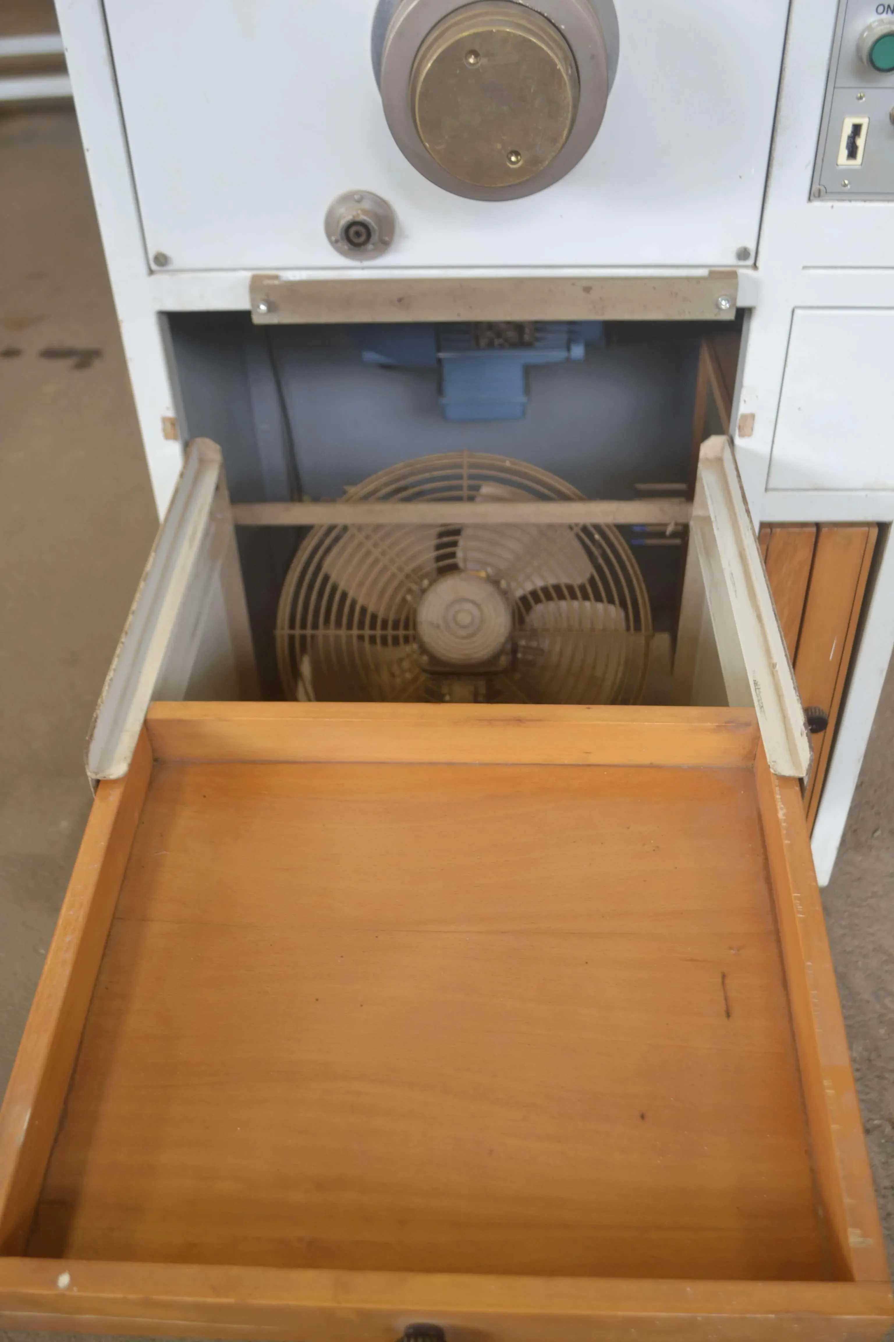 masseira-esfolhadeira-e-extrusora-capacidade-25-kg-hora-marca-pama-roma