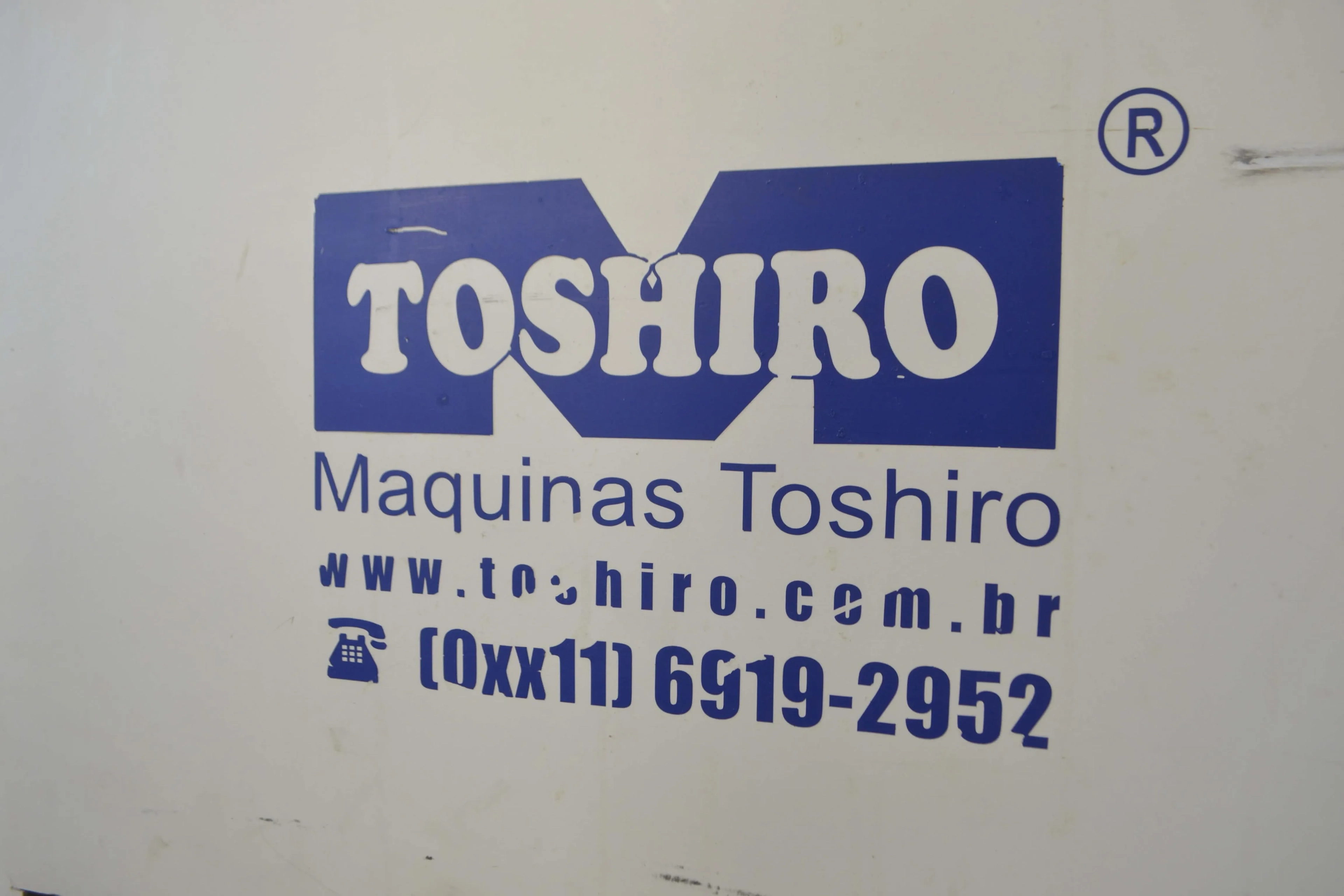 compactadeira-com-masseira-capacidade-100-kh-hora-marca-toshiro