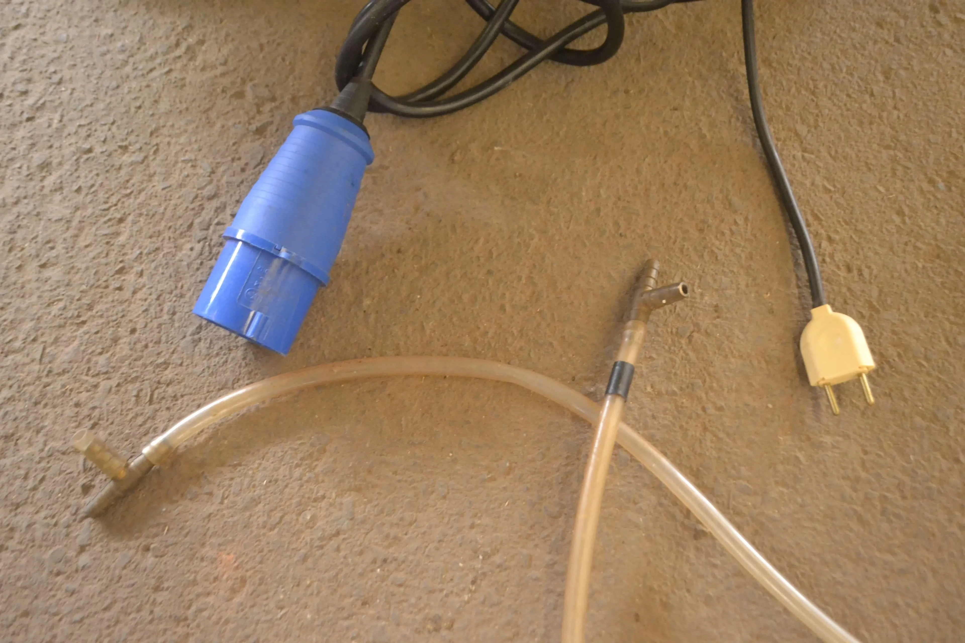 masseira-esfolhadeira-e-extrusora-capacidade-25-kg-hora-marca-pama-roma