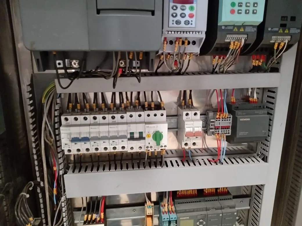 posicionador-de-frascos-com-pulmao-tipo-girafa-marca-imsb