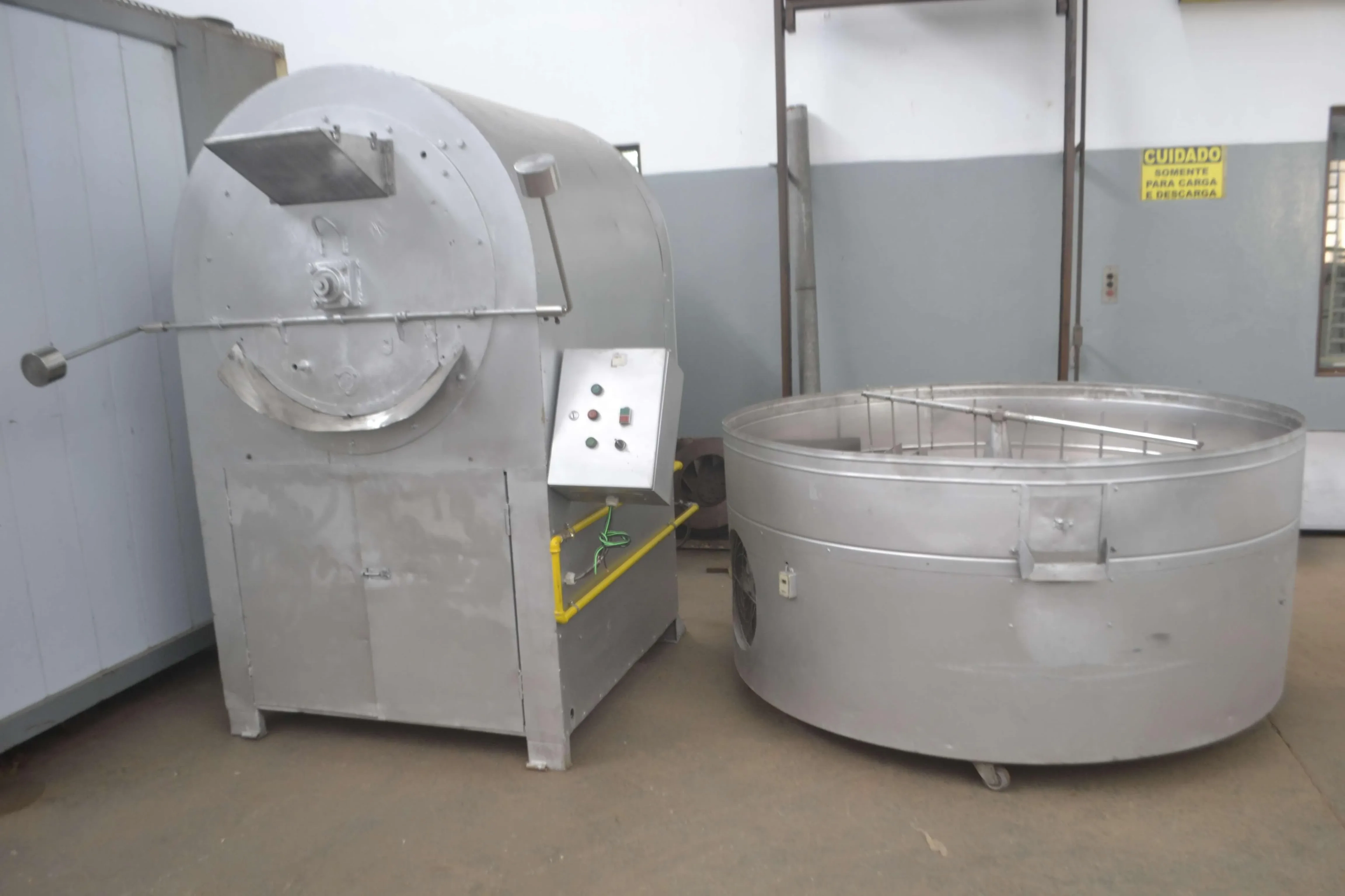 torrador-de-cafe-com-resfriador-capacidade-200-kg