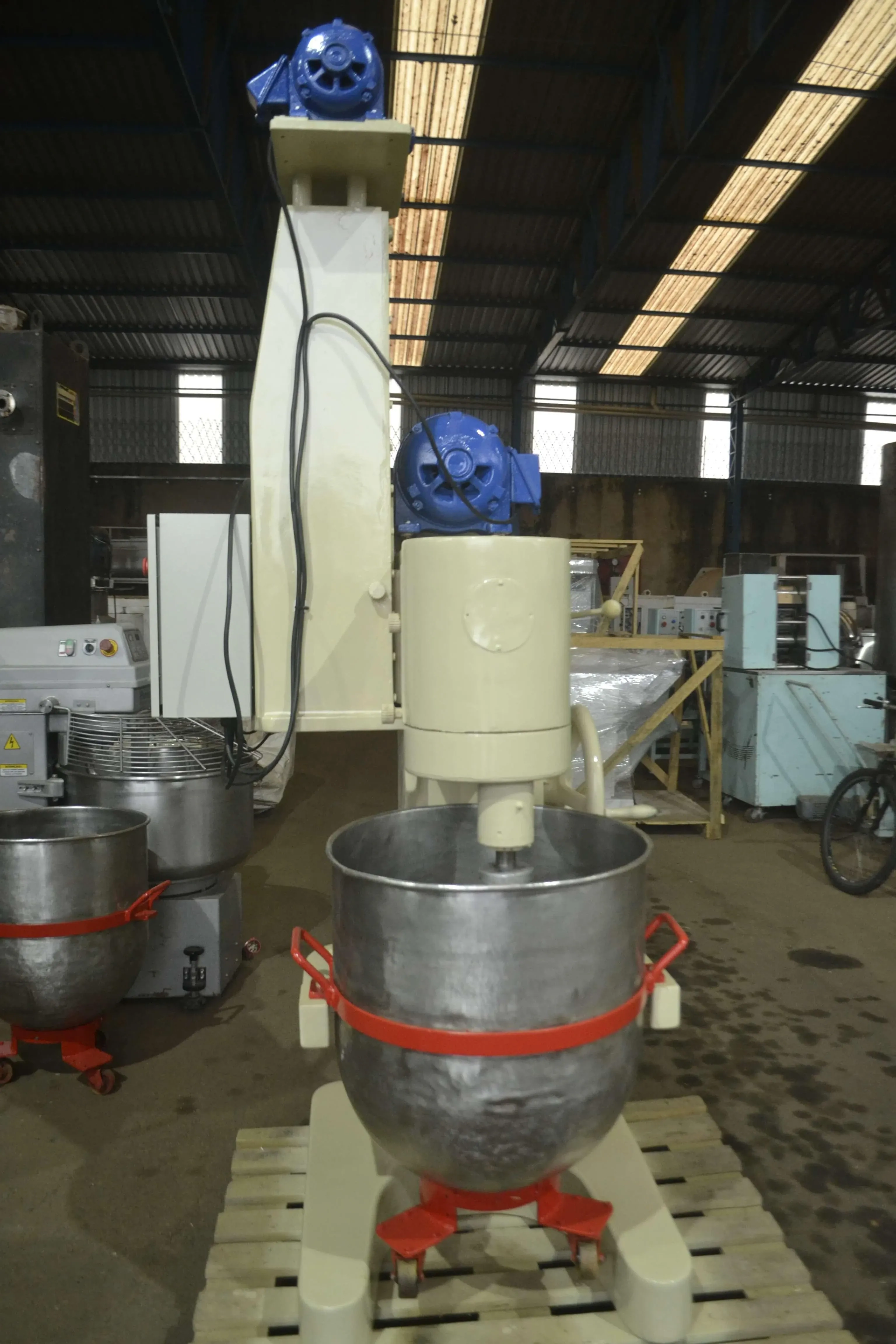 batedeira-capacidade-100-litros-marca-amadio-1753