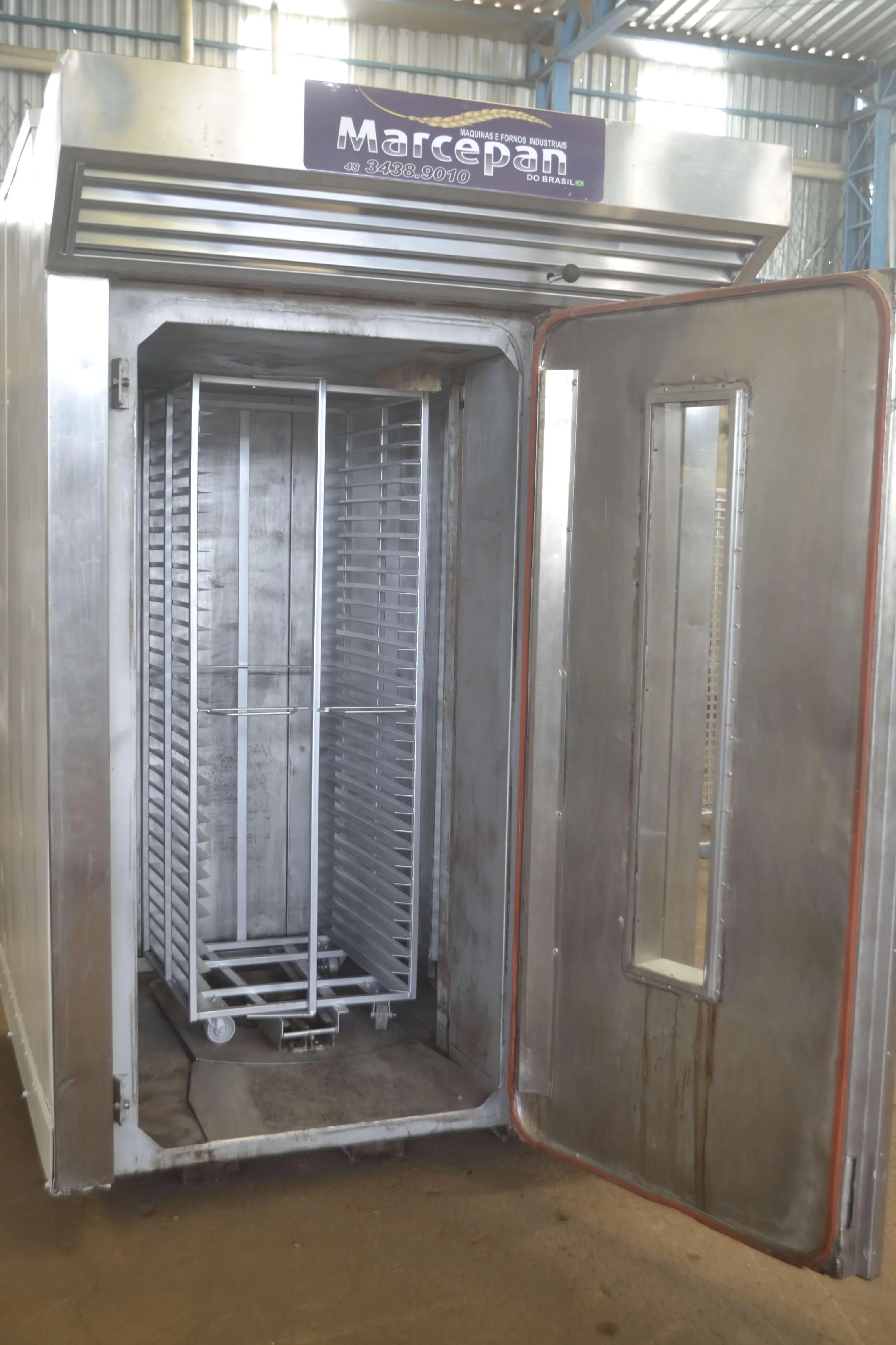 forno-rotativo-a-gas-um-carrinho-marca-haas-reformado-pela-marcepan