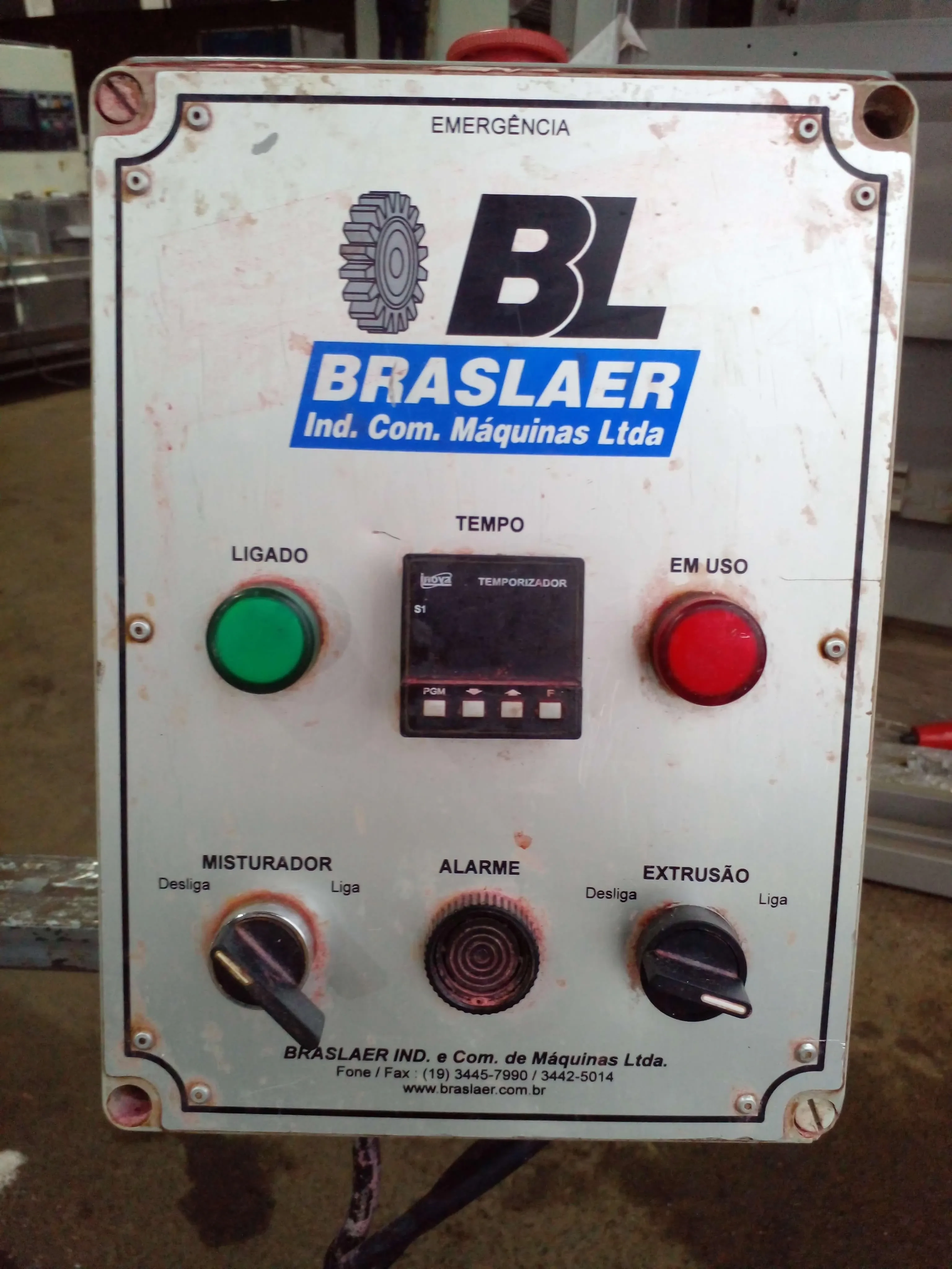 compactadeira-com-masseira-continua-capacidade-150-kg-h-marca-braslaer