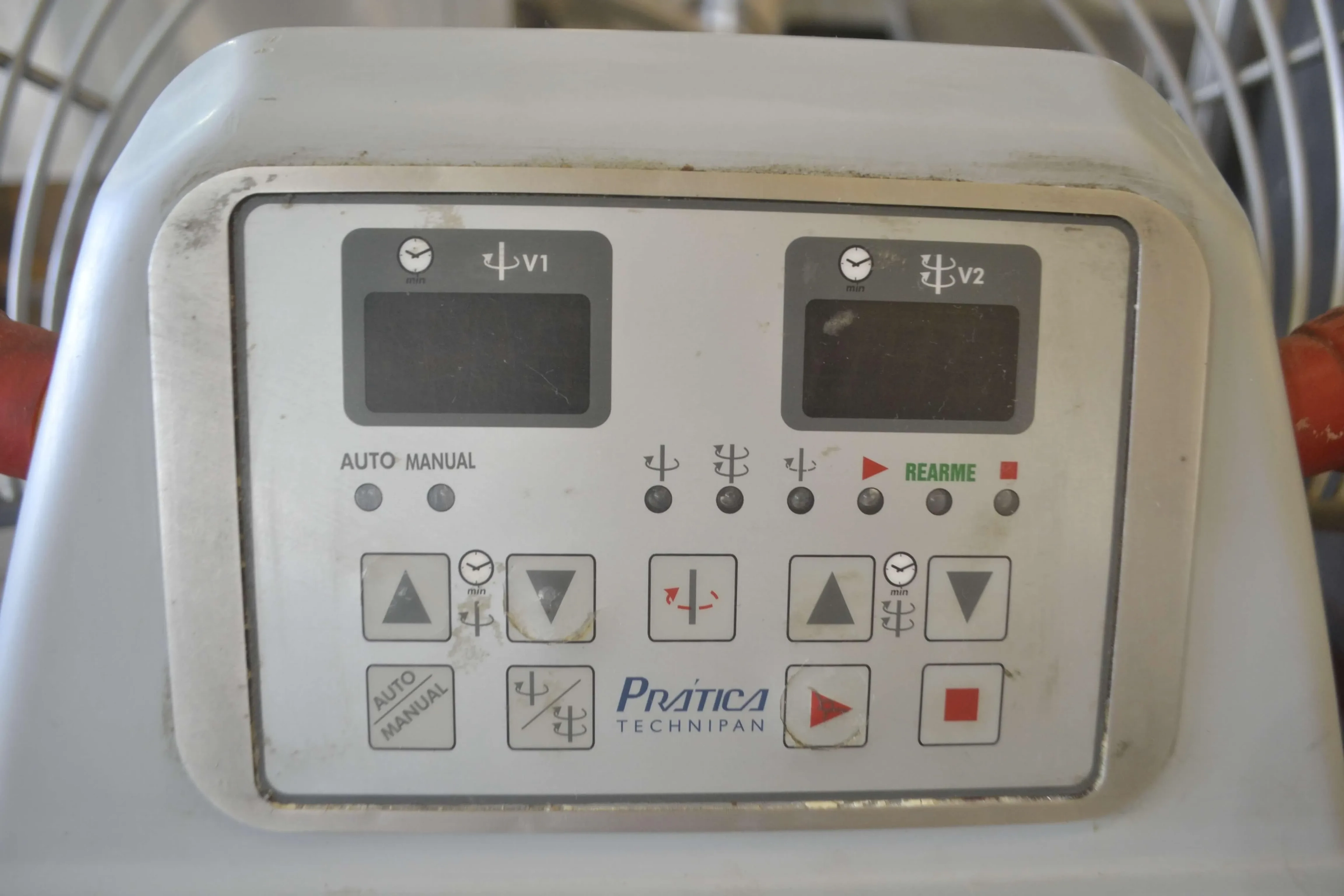 amassadeira-espiral-capacidade-80-kg-marca-pratica