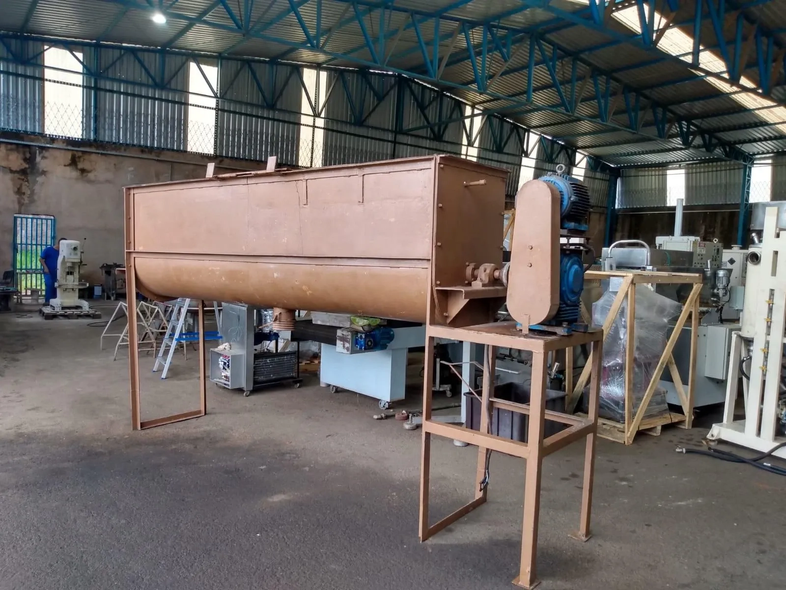 misturador-ribbon-blender-em-aco-carbono-1200-litros