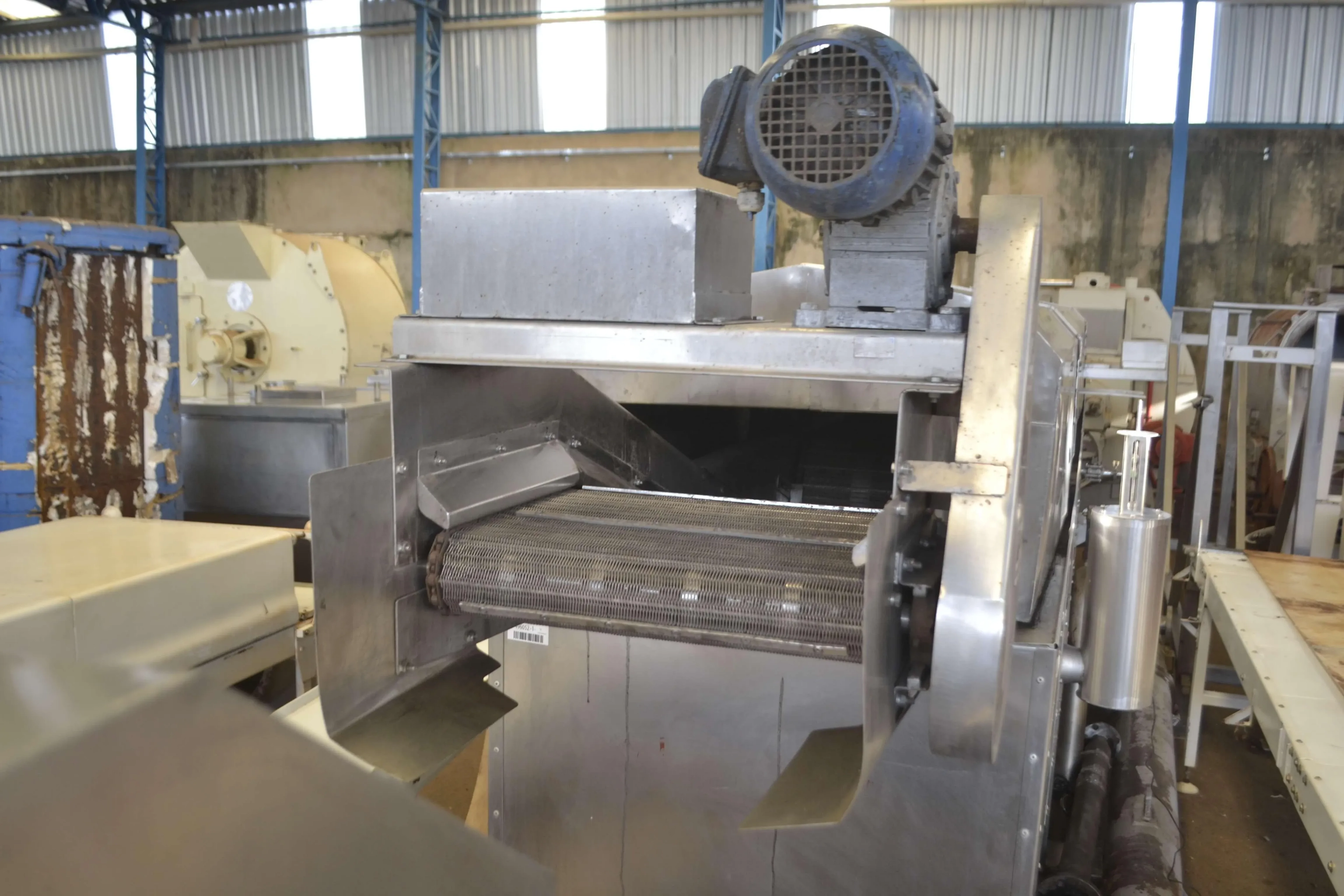 fritador-continuo-para-produtos-de-trigo-350-kg-h-marca-mci