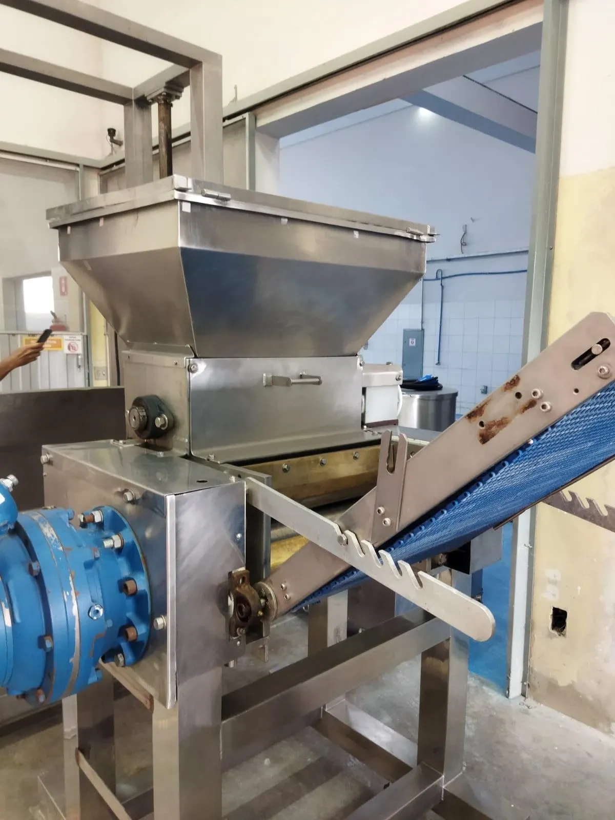 linha-automatica-de-fabricacao-de-talharim-300-kg-hora-marca-dominioni