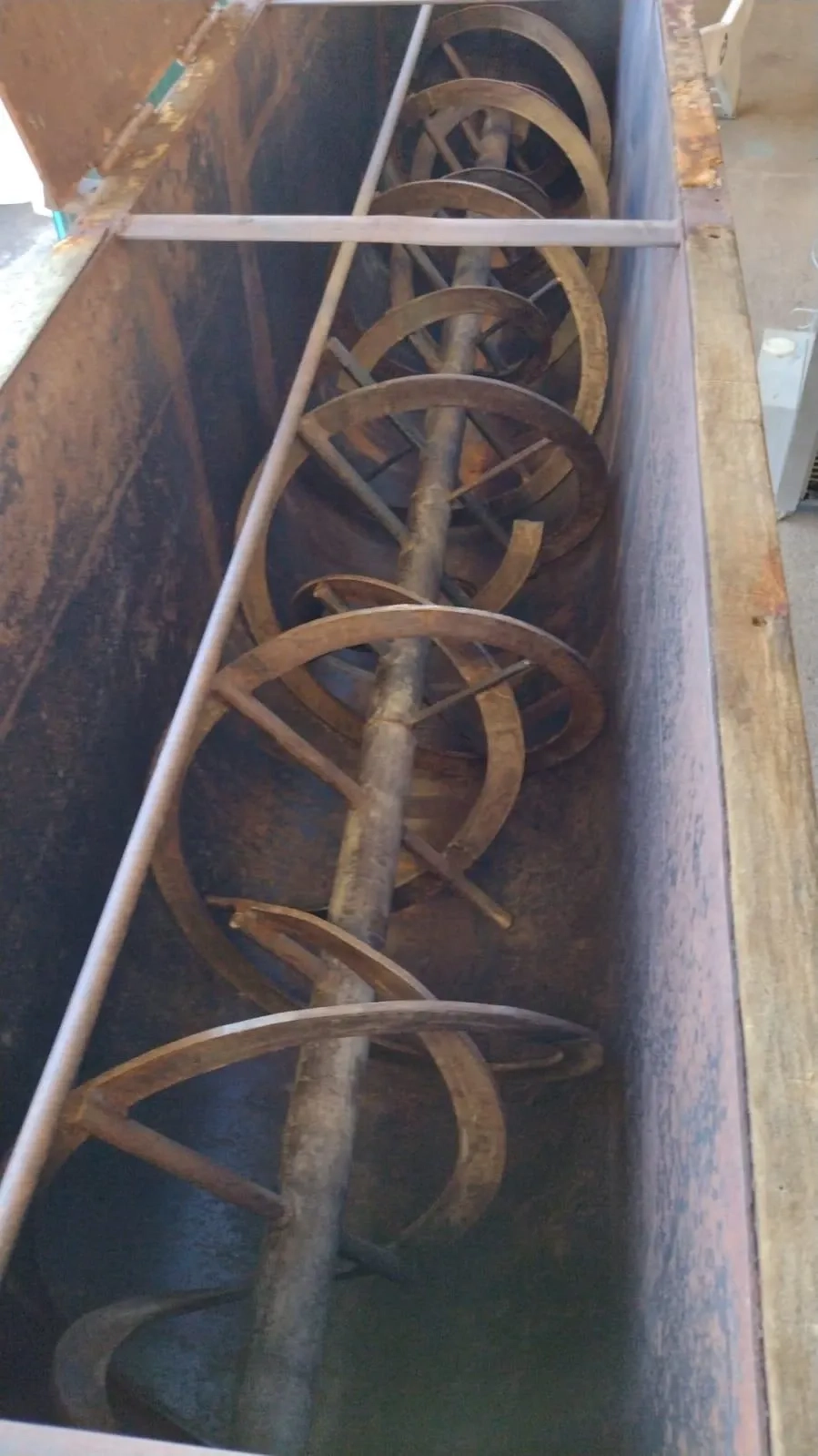 misturador-ribbon-blender-em-aco-carbono-1200-litros