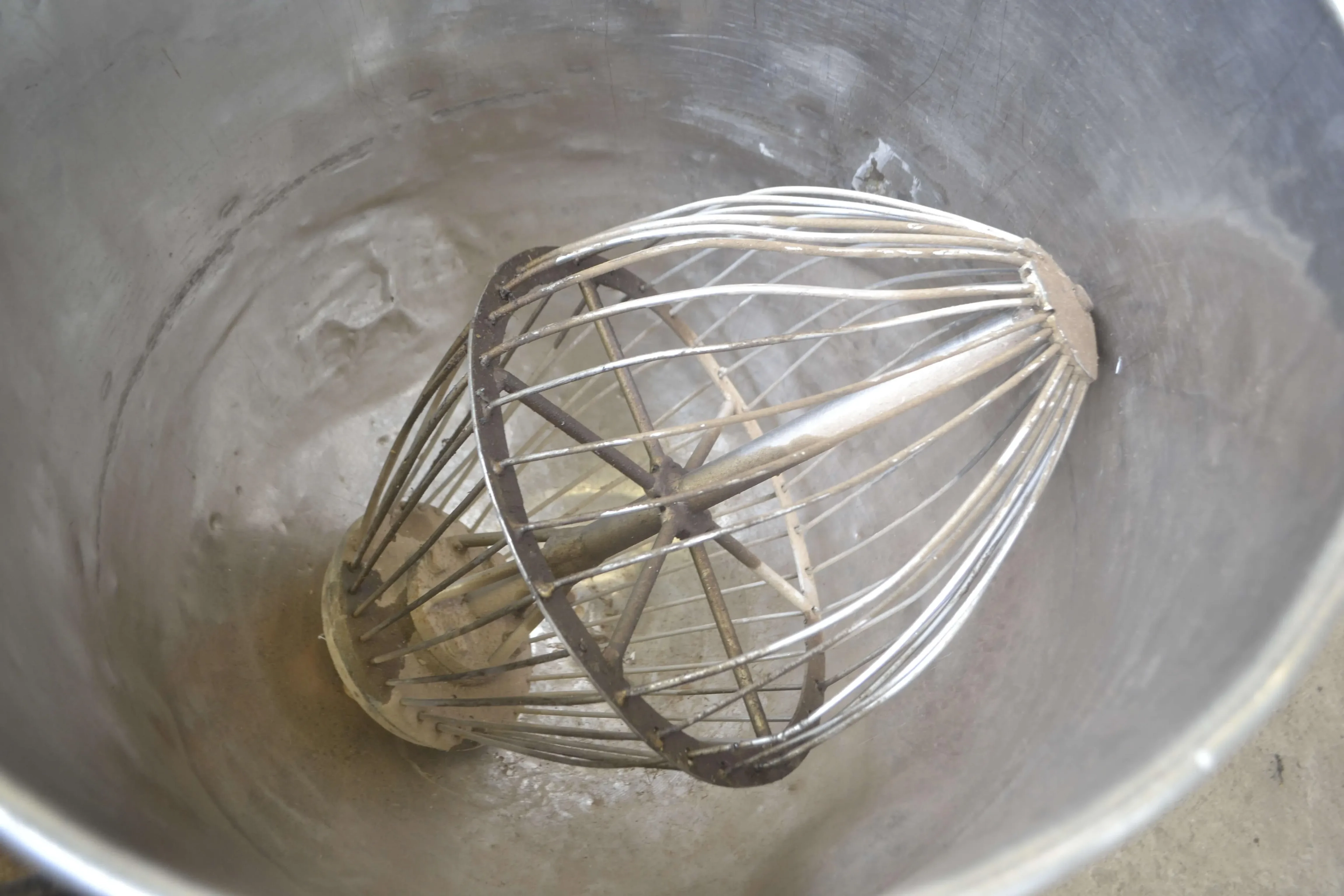 batedeira-capacidade-100-litros-marca-amadio