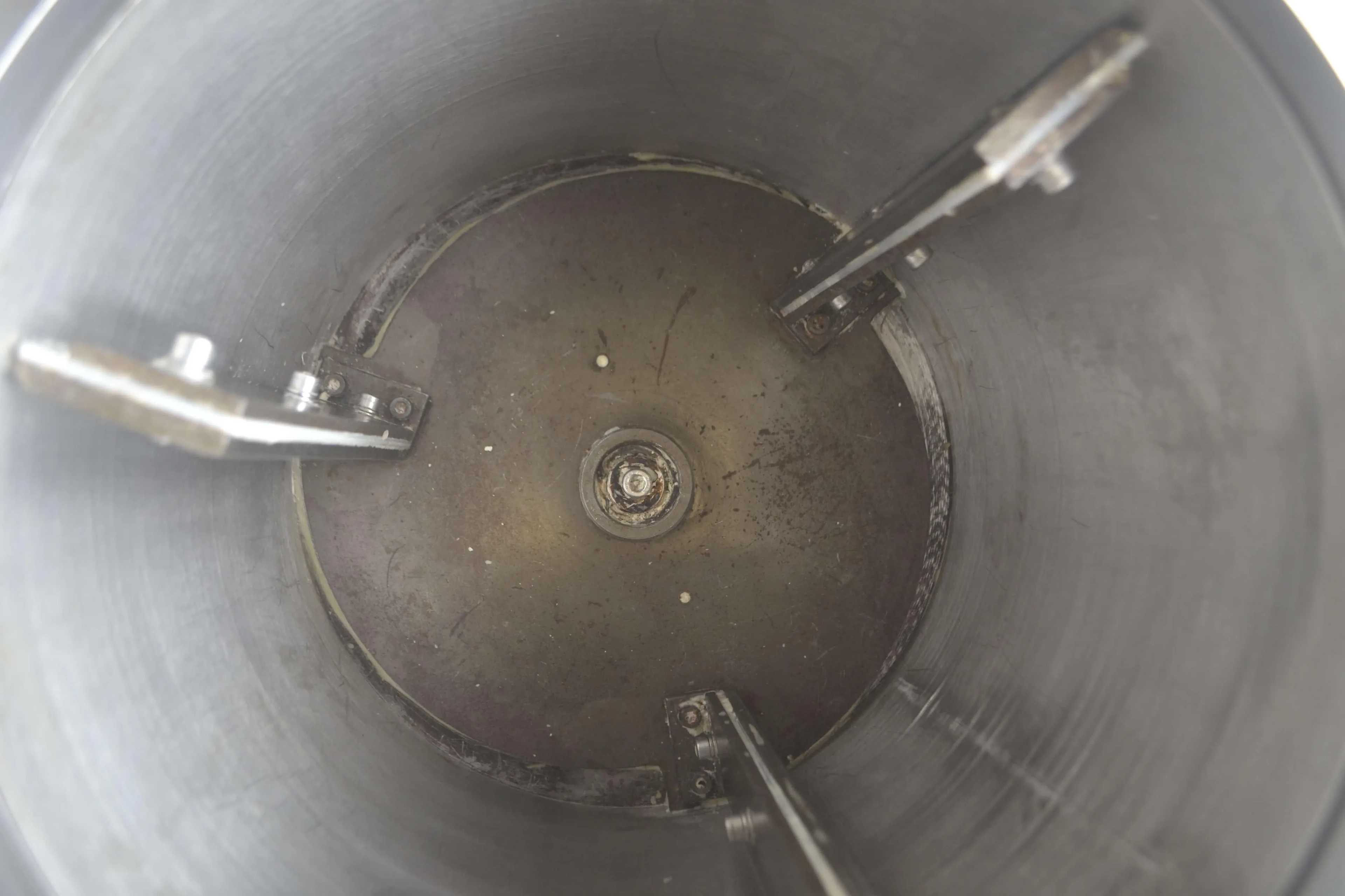 temperadeira-de-chocolate-capacidade-150-kg-h-marca-hebleimar