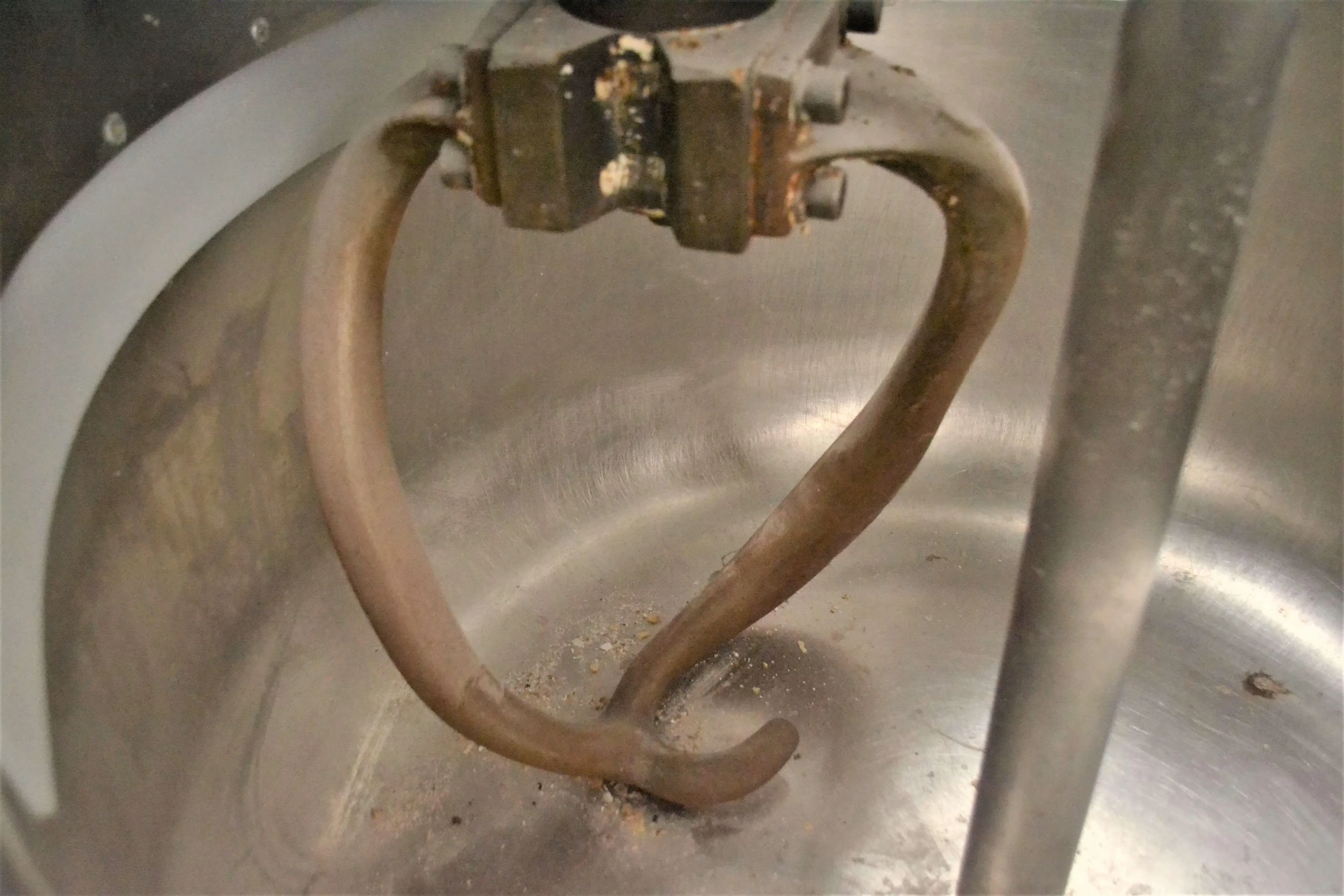 amassadeira-tipo-gancho-capacidade-50-litros-marca-brasforno