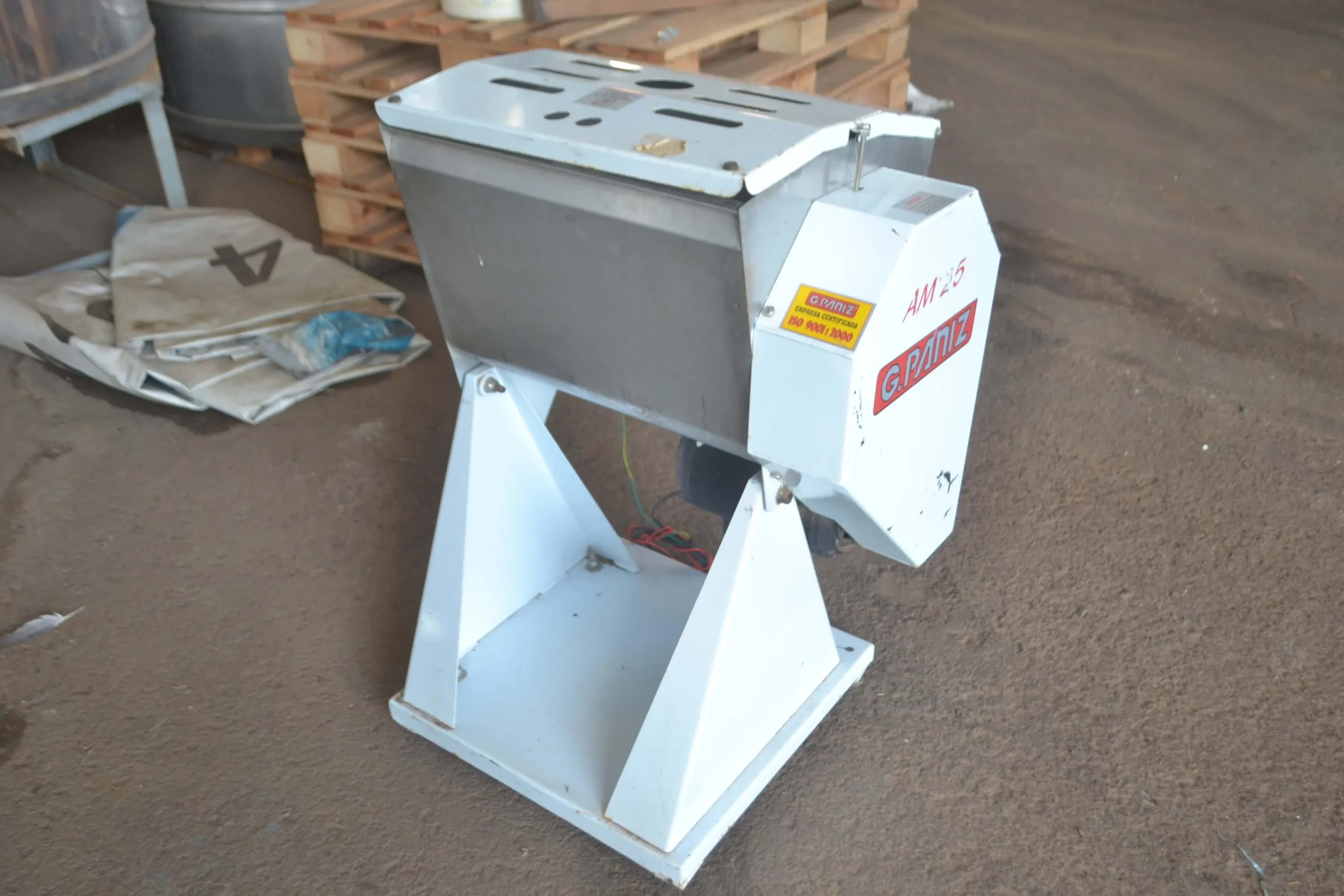 amassadeira-para-25-kg-de-massas-marca-gpaniz