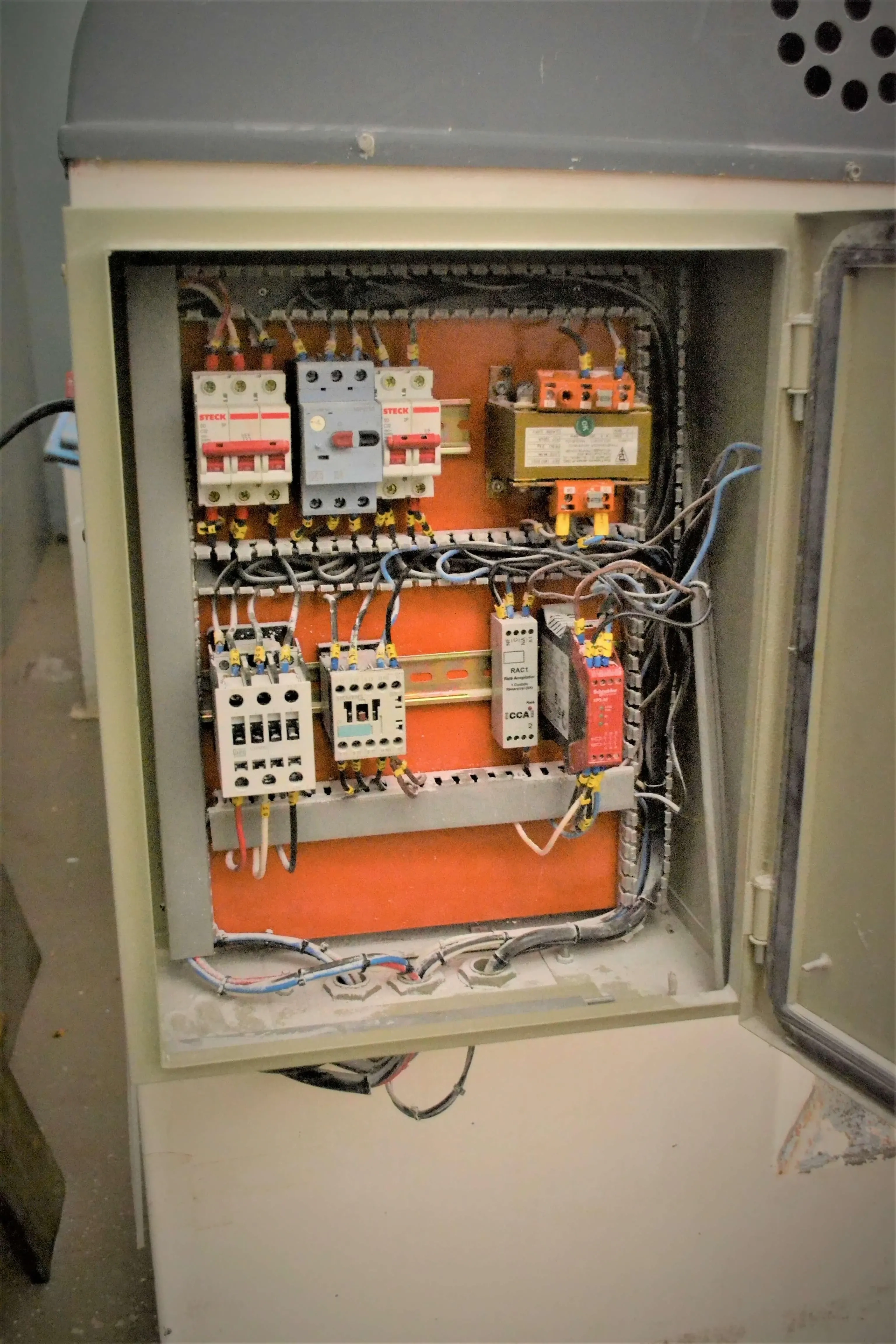 amassadeira-tipo-gancho-capacidade-50-litros-marca-brasforno