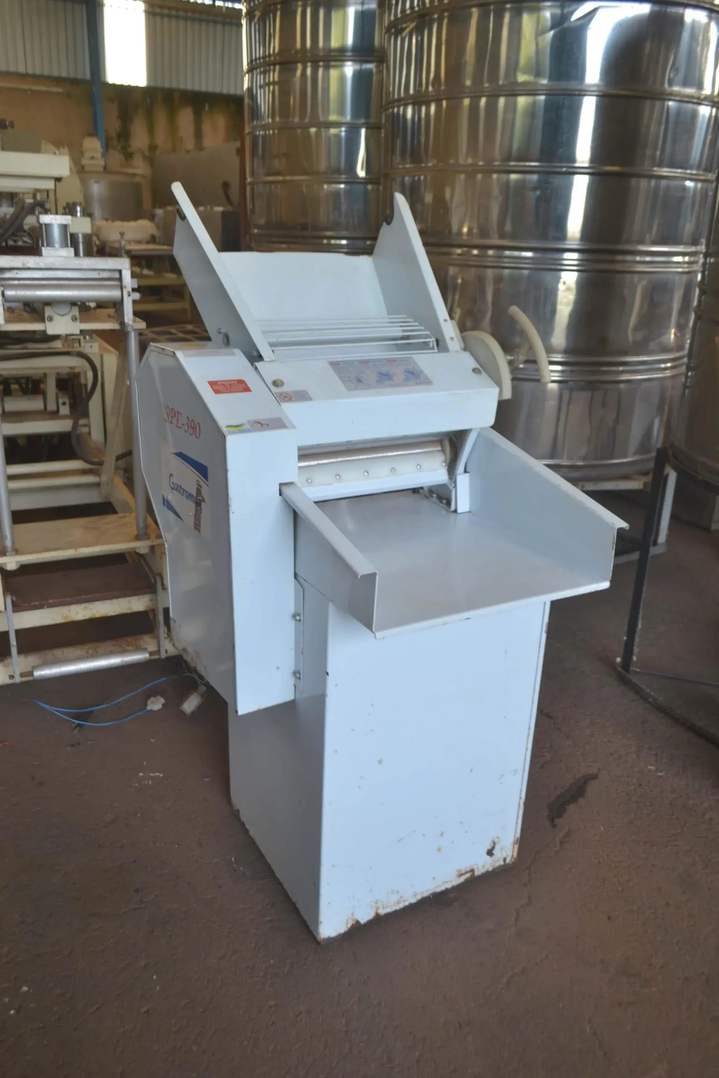 CILINDRO COM PEDESTAL 400 MM MARCA GASTROMAQ