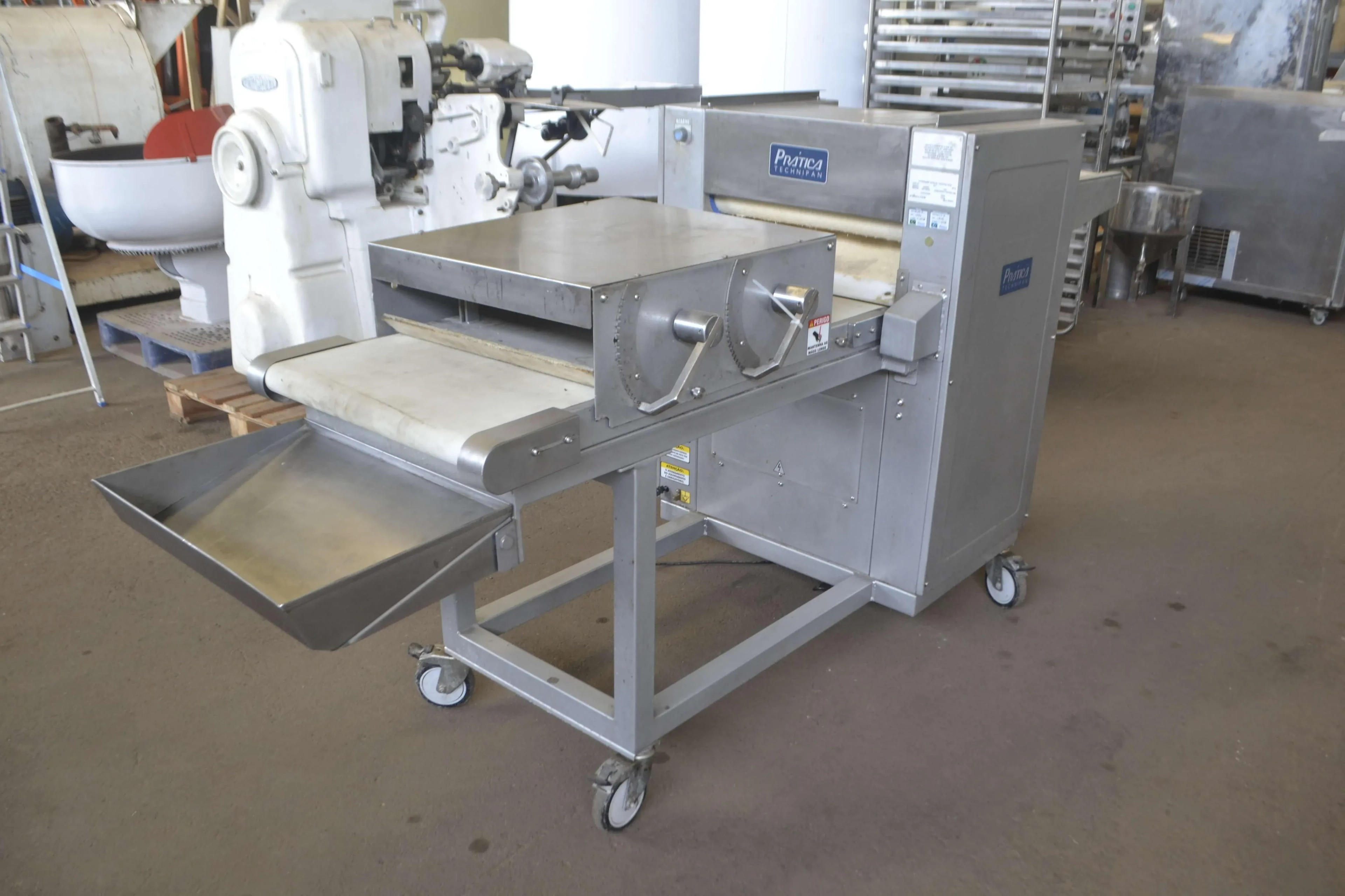 modeladora-alongadora-6-mil-unidades-hora-marca-pratica-klimaquip