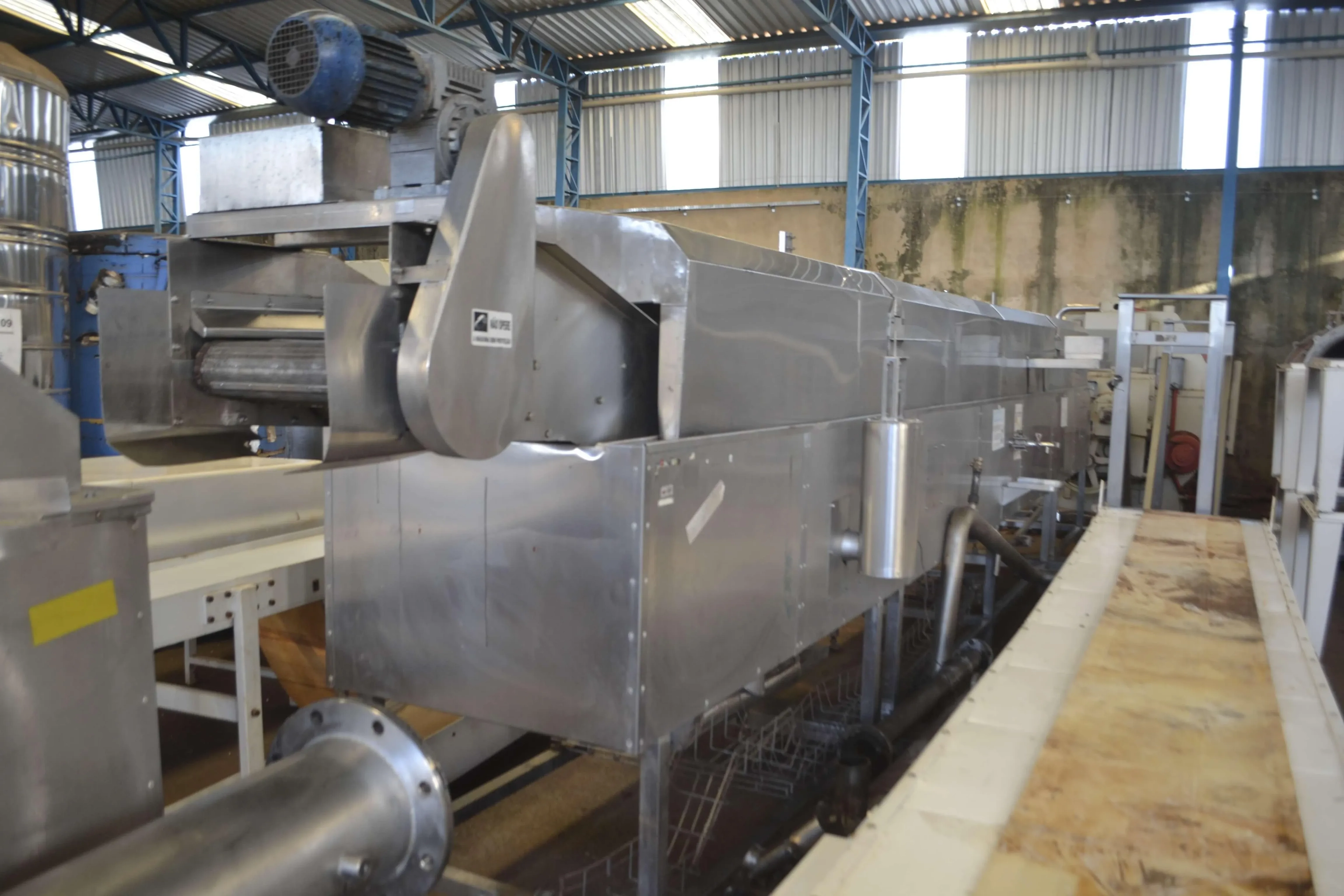 fritador-continuo-para-produtos-de-trigo-350-kg-h-marca-mci