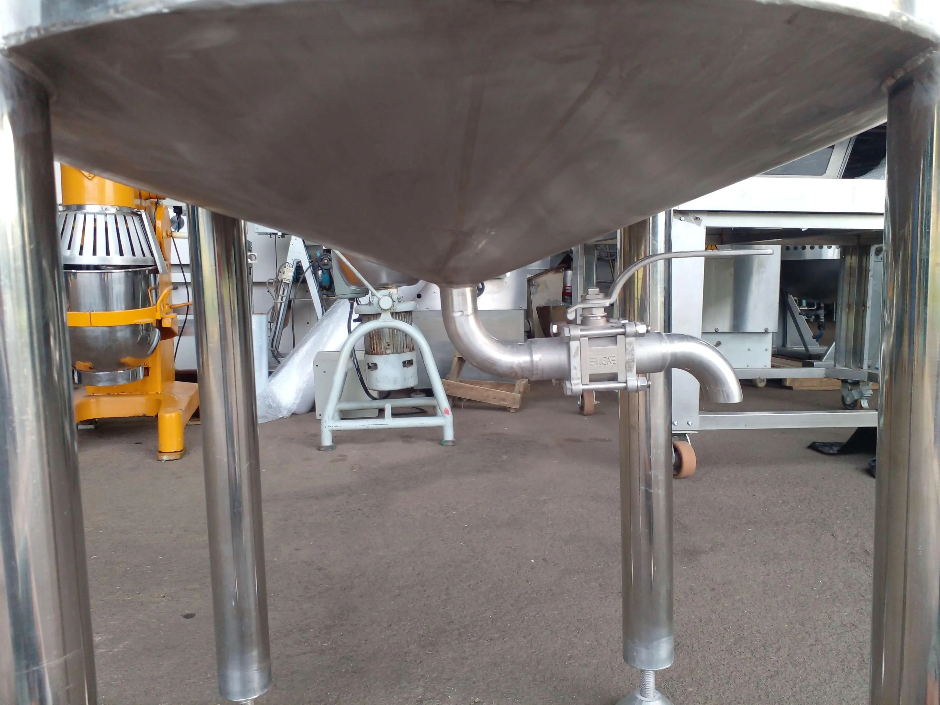 tanque-armazen-inox-cap-850-lts