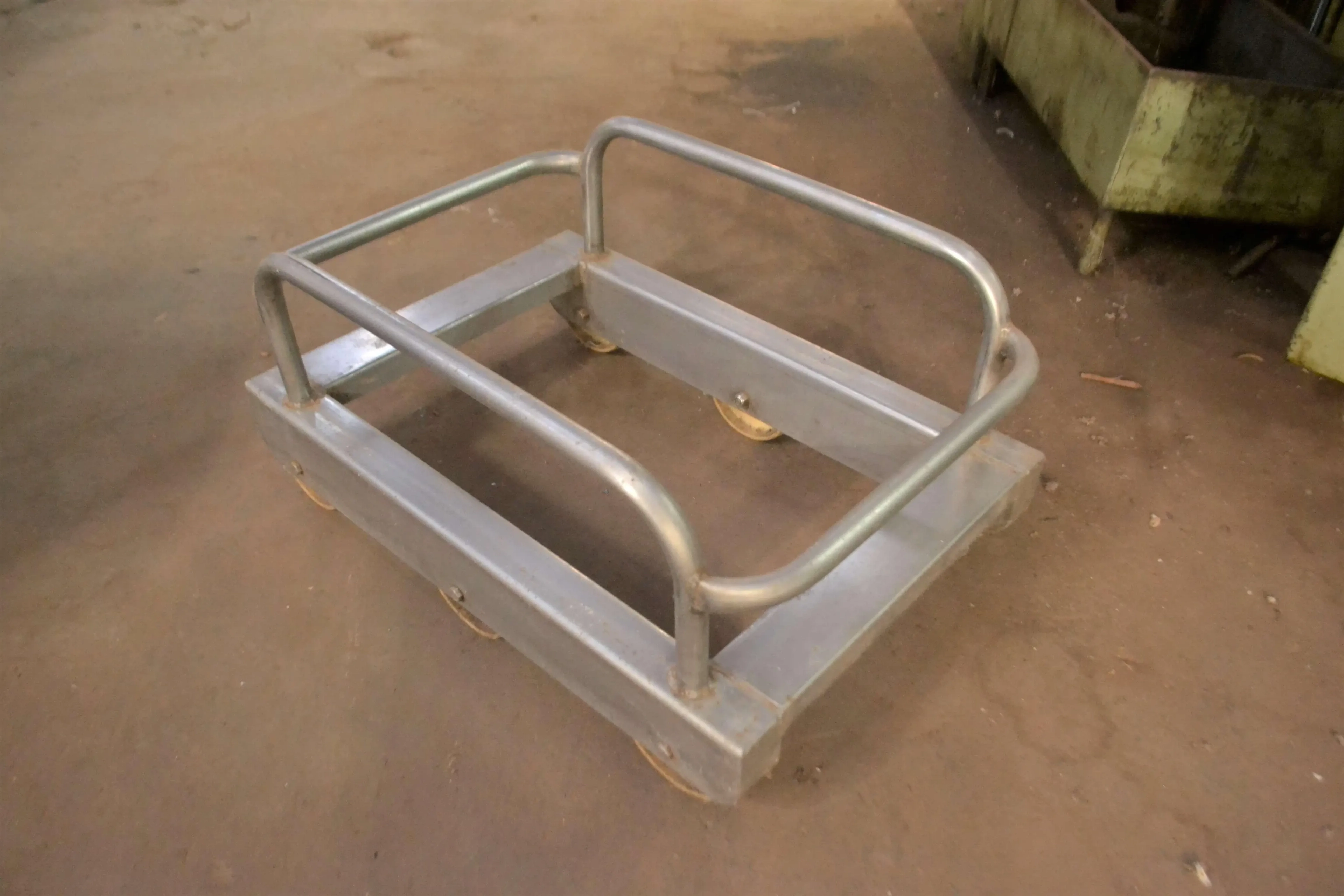 carrinhos-em-aco-inox-vemag