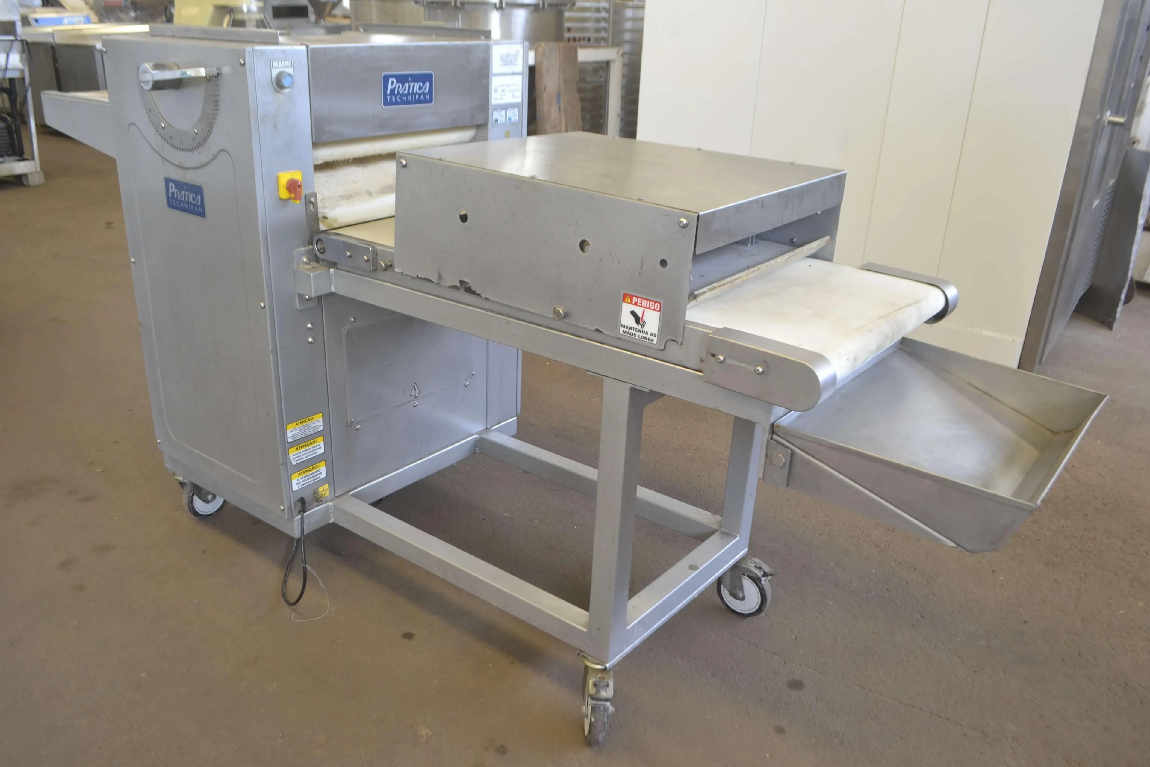 modeladora-alongadora-6-mil-unidades-hora-marca-pratica-klimaquip