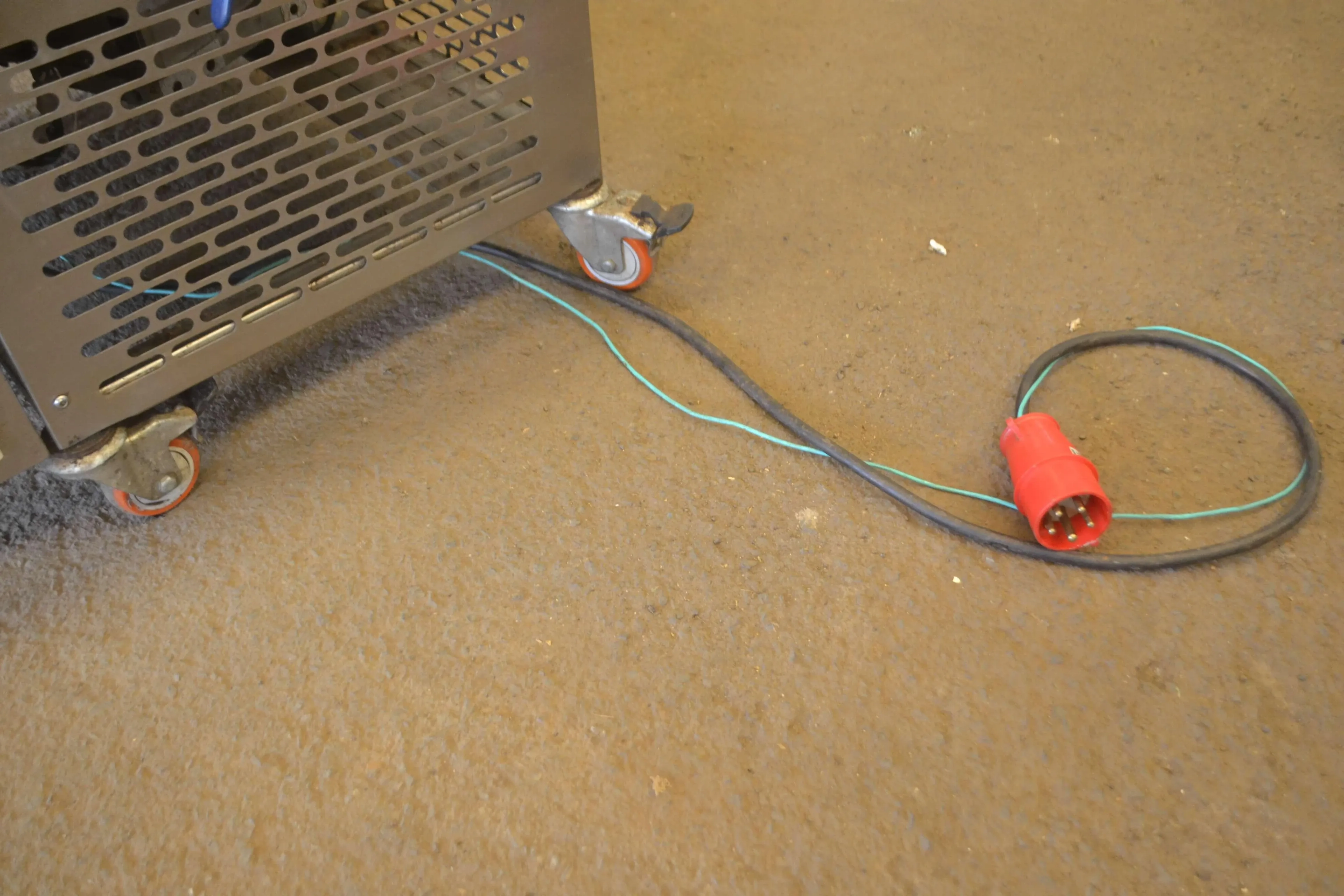 temperadeira-chocolate-capacidade-150-kg-h-marca-hebleimar