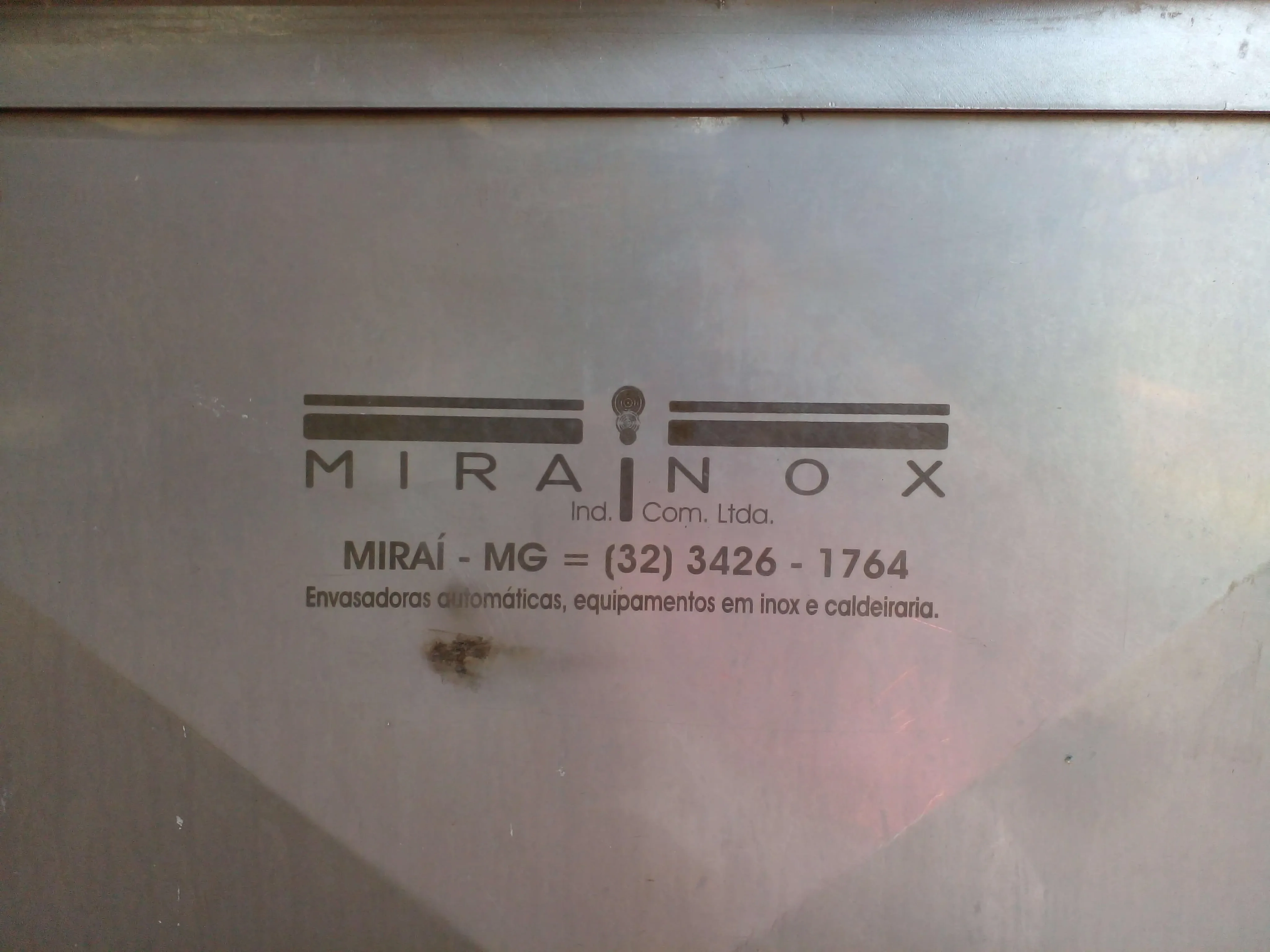 envasadora-semi-automatica-para-potes-marca-mirainox