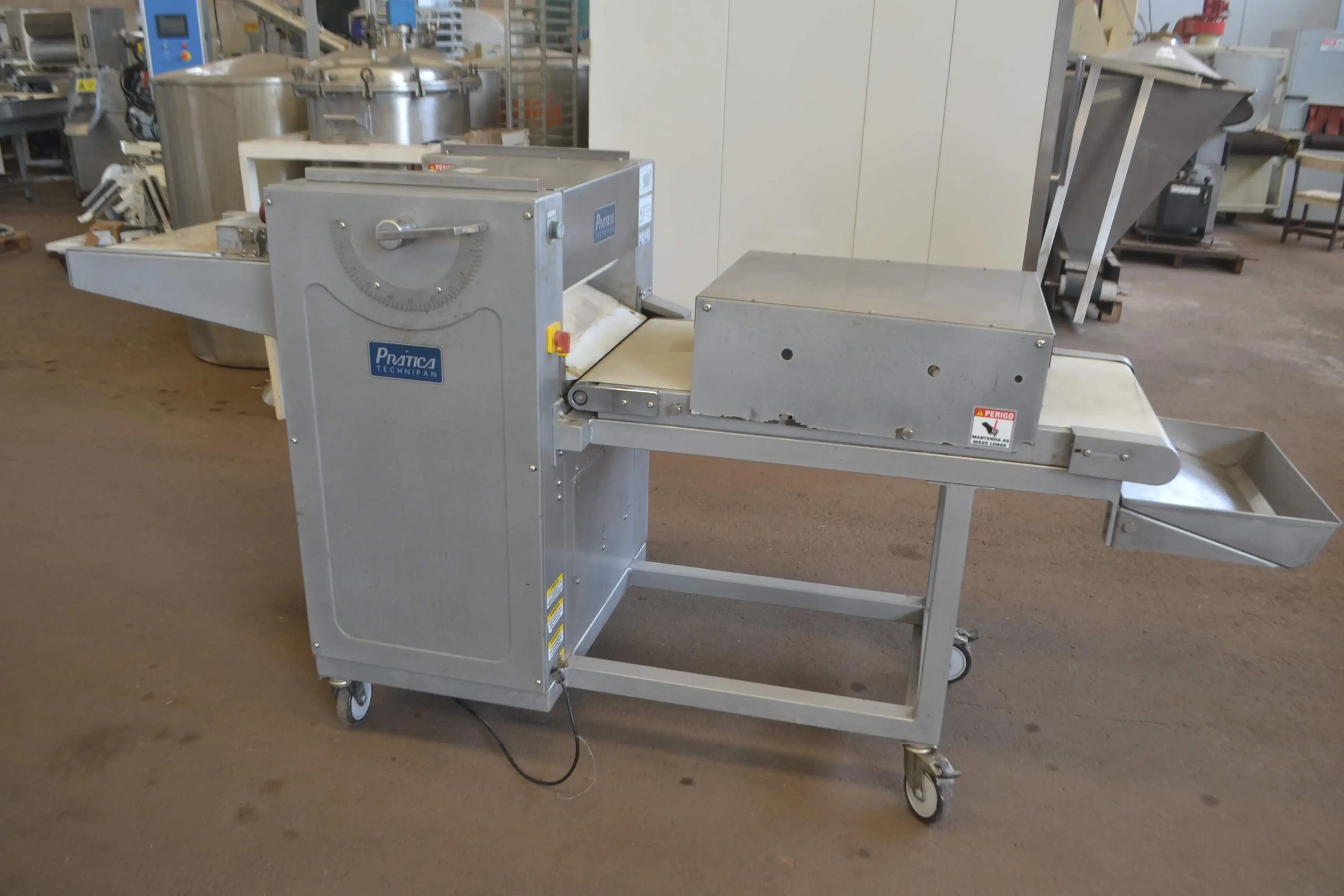 modeladora-alongadora-6-mil-unidades-hora-marca-pratica-klimaquip